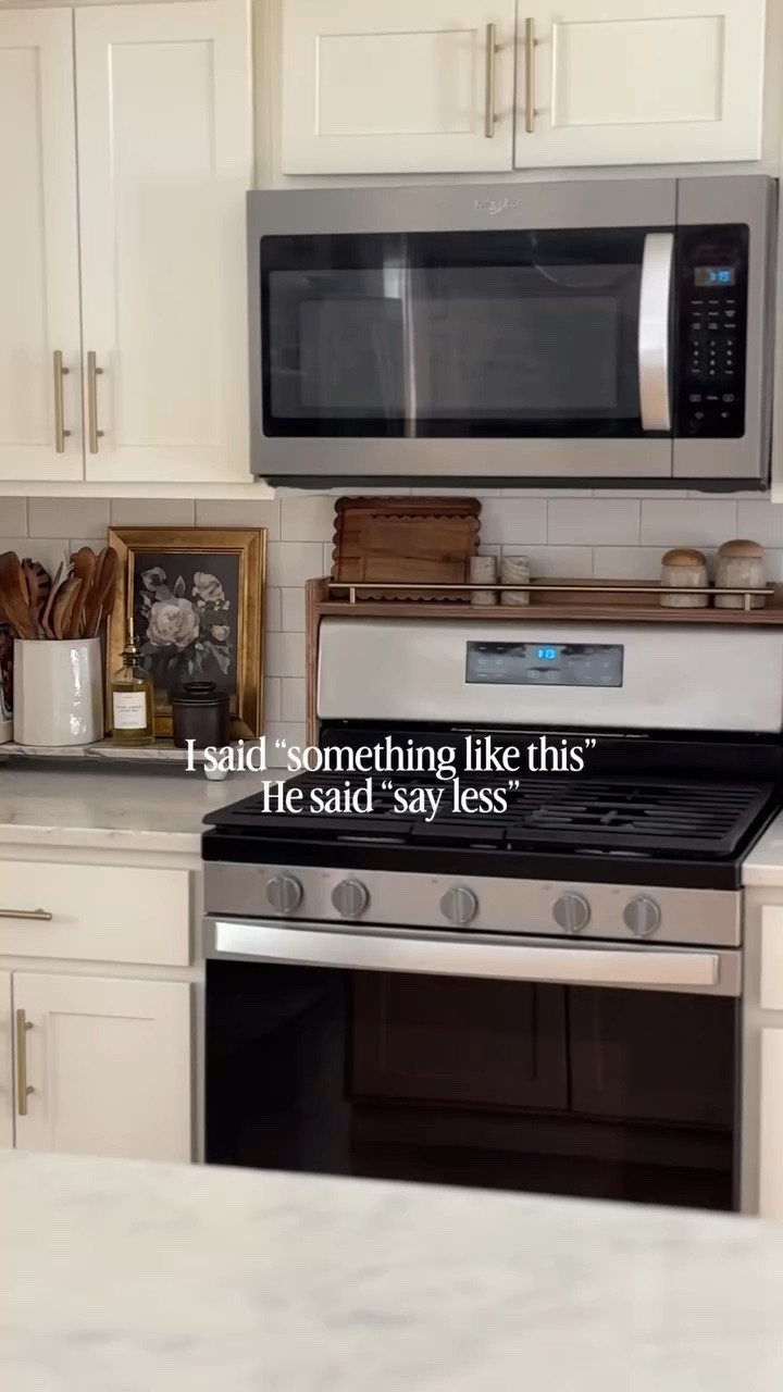 A simple diy that adds the perfect amount of charm ✨ 
Comment SHELF for links to create your own without having to build the shelf! 

#diy #kitchendecor #homeinspo

https://mave.ly/distinctivelyhome/post/over-the-stove-spice-shelf