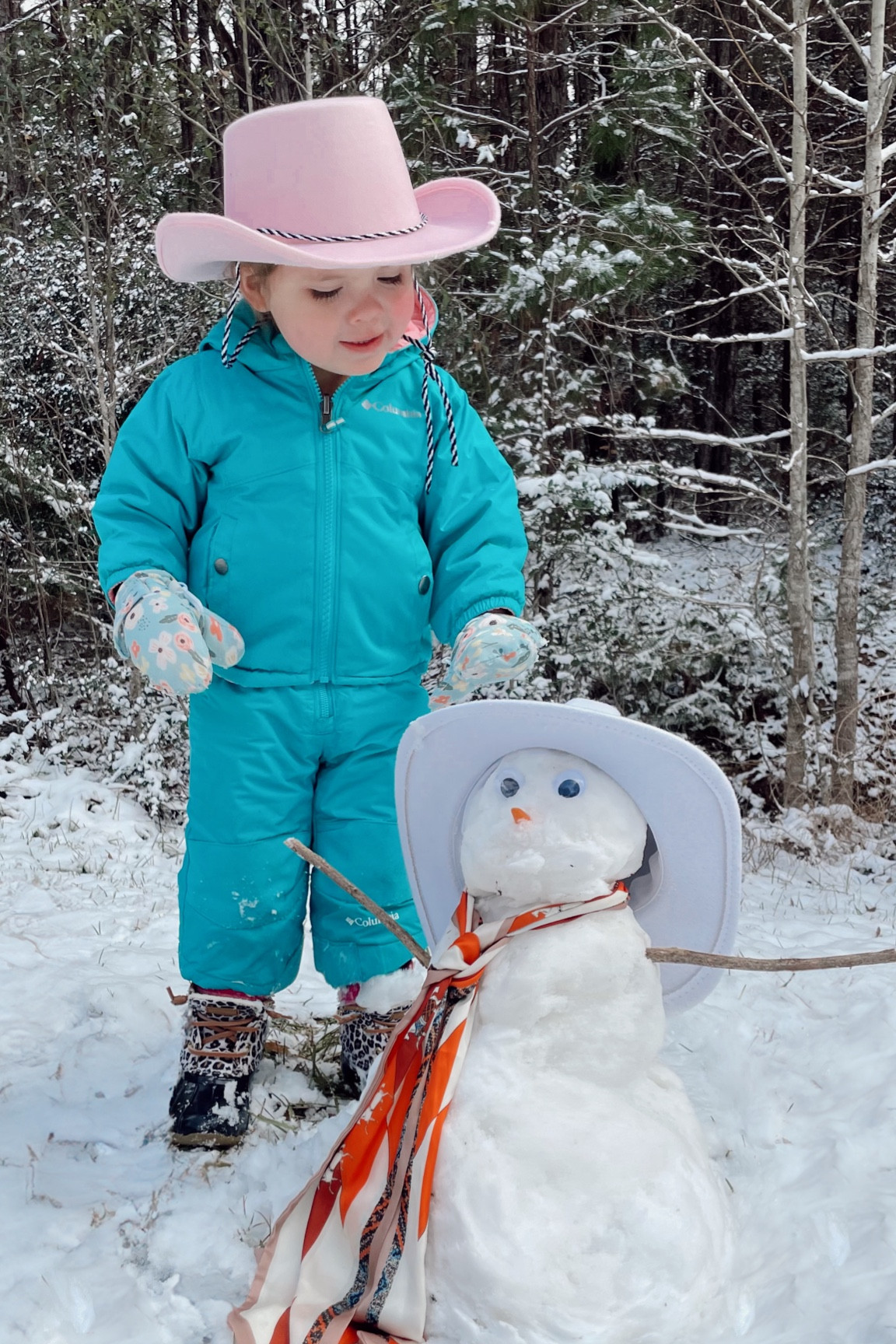 Toddler ski suit 
Toddler ski gloves 
Toddler snow boots 
Toddler cowboy hat 
Amazon finds

#LTKSeasonal #LTKKids #LTKBaby