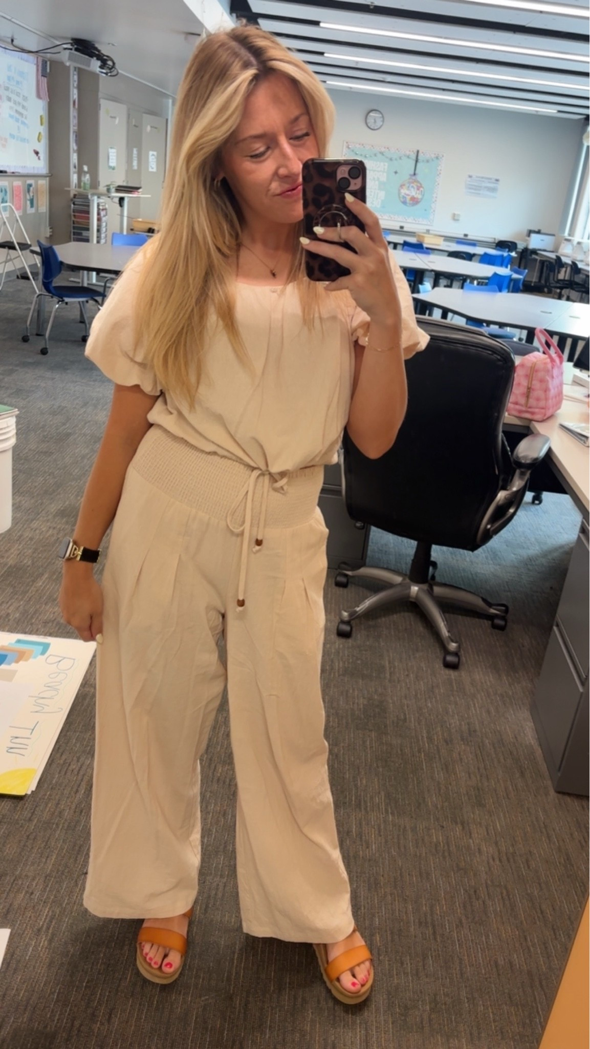 A great set for vacay or school ☀️

#vacayset #teacheroutfit #teacherclothes

#LTKdayinmylife #LTKootd