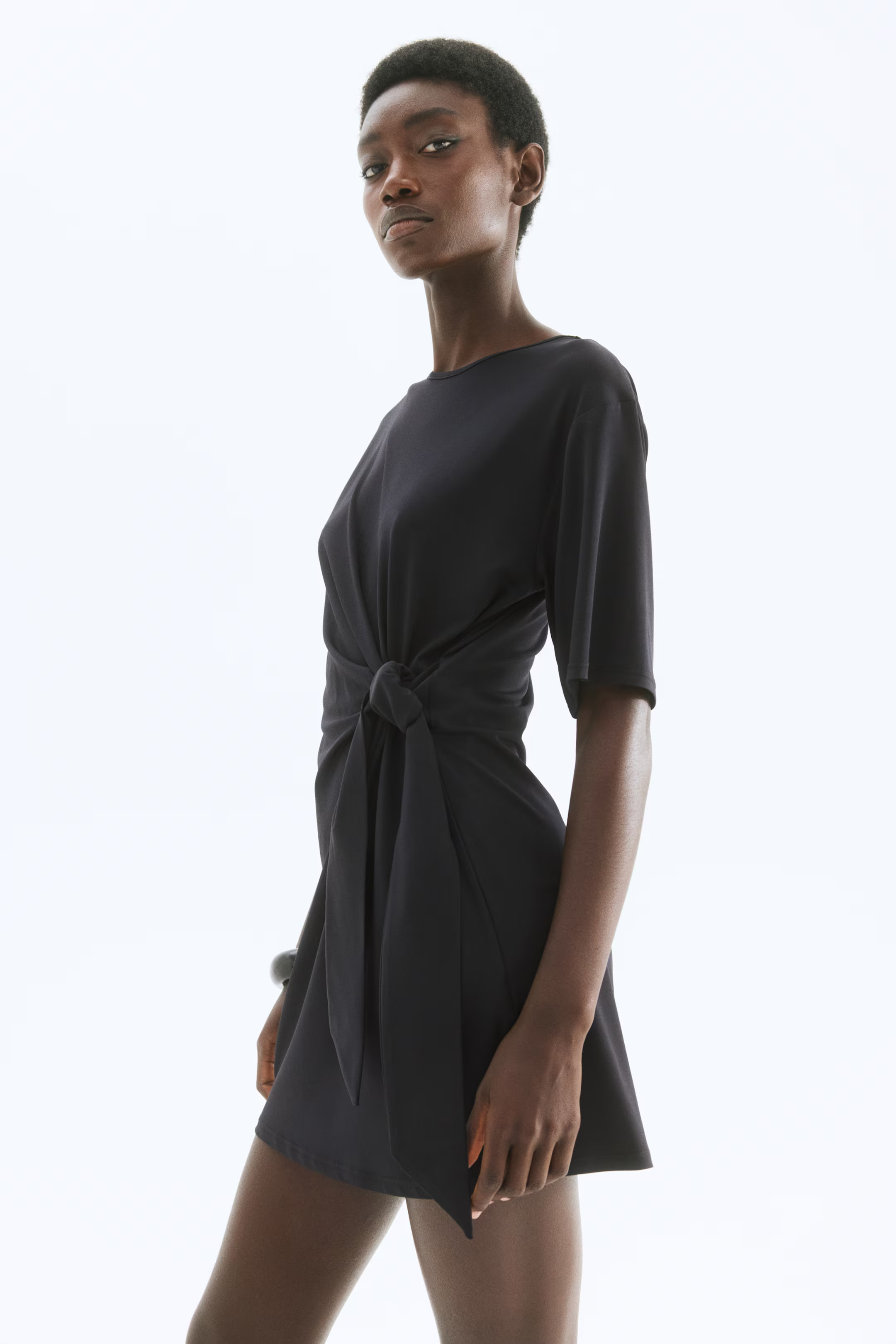 Knot-detail dress | H&M (UK, MY, IN, SG, PH, TW, HK)