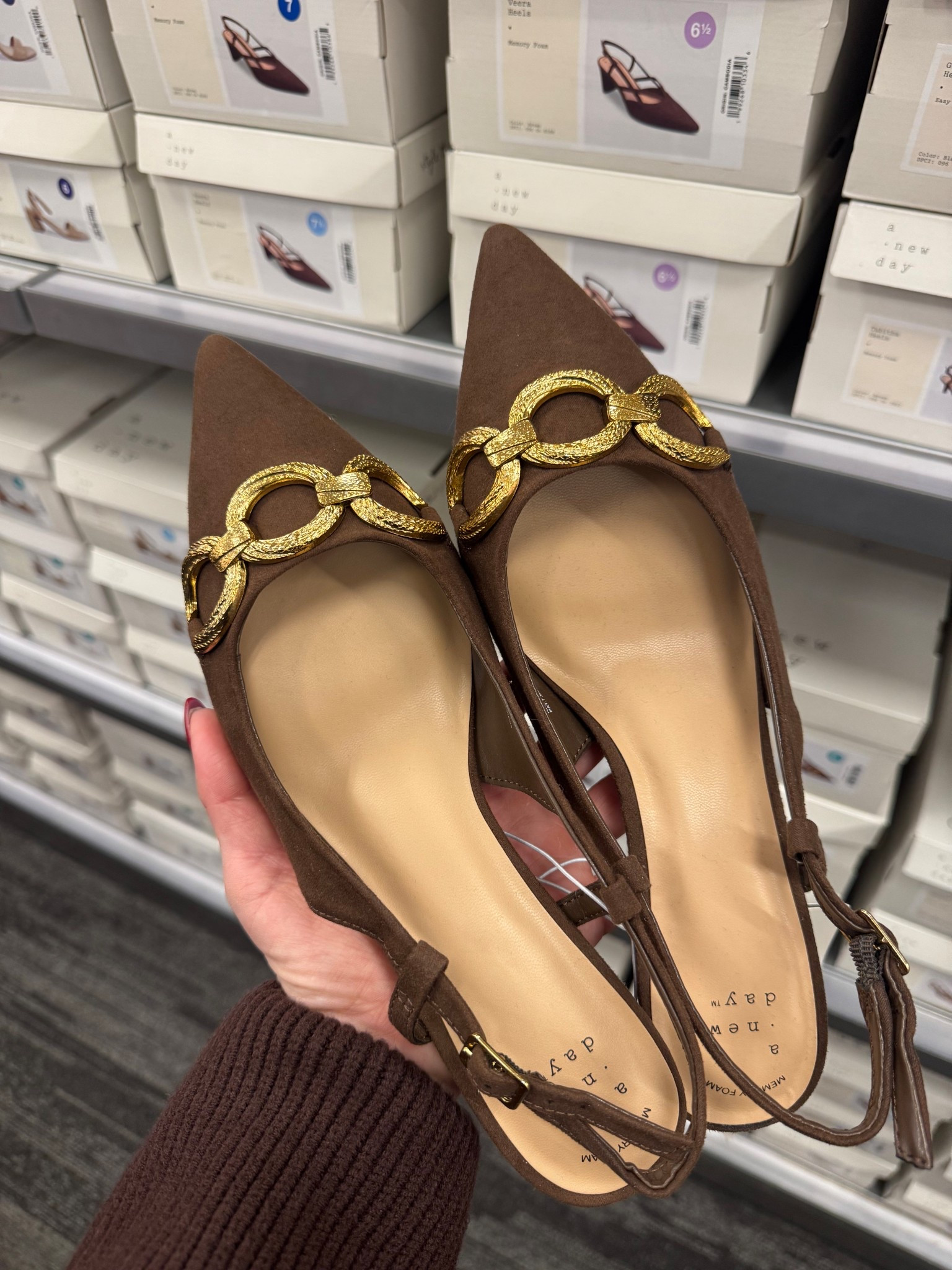 Ok @Target! Very into browns this year and these heels do not disappoint! So chic! Love the aged gold detailing across the toe. 

On sale today for 40% off too! 

#LTKFindsUnder50 #LTKootd #LTKWorkwear