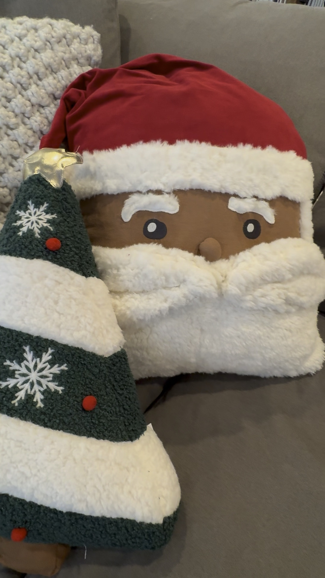 I just got perfect holiday pillows! And they’re super soft too🥰🎅🏽🎄❤️

#LTKHoliday #LTKhome #LTKSeasonal