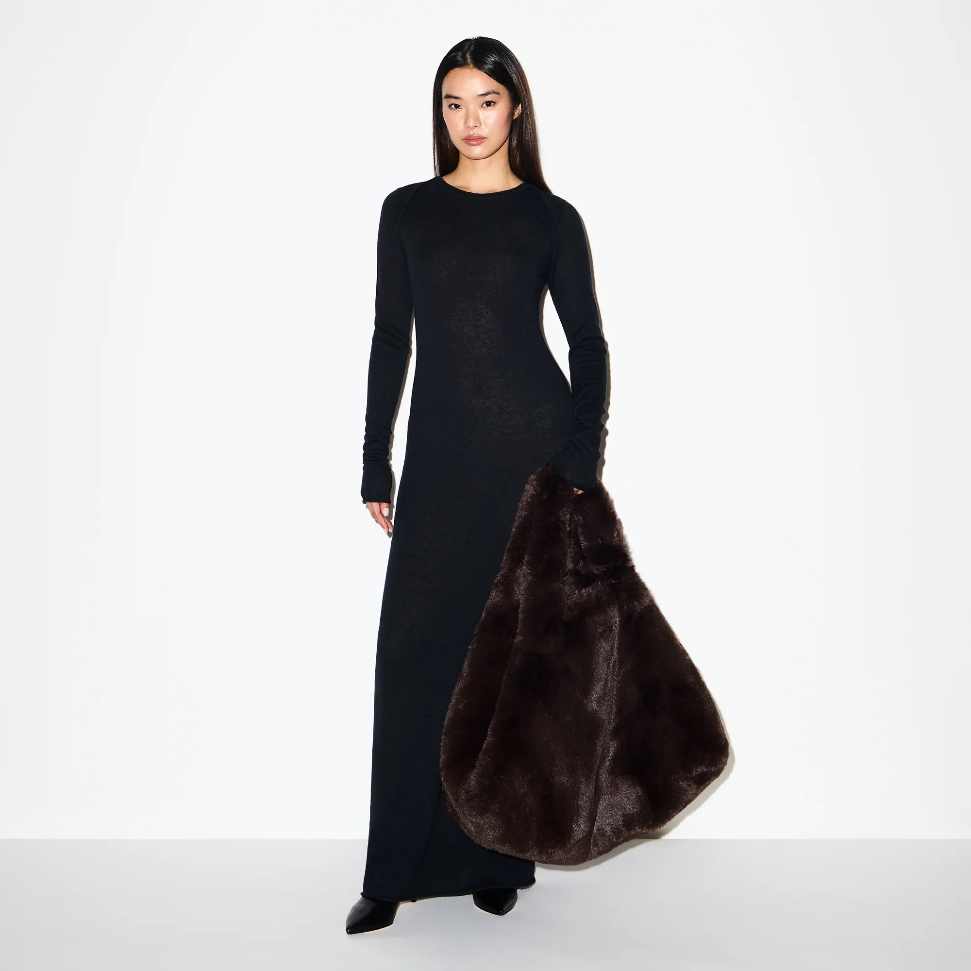 SKIMS Jumbo Tote | Deep Neutral | Faux Fur | SKIMS (US)