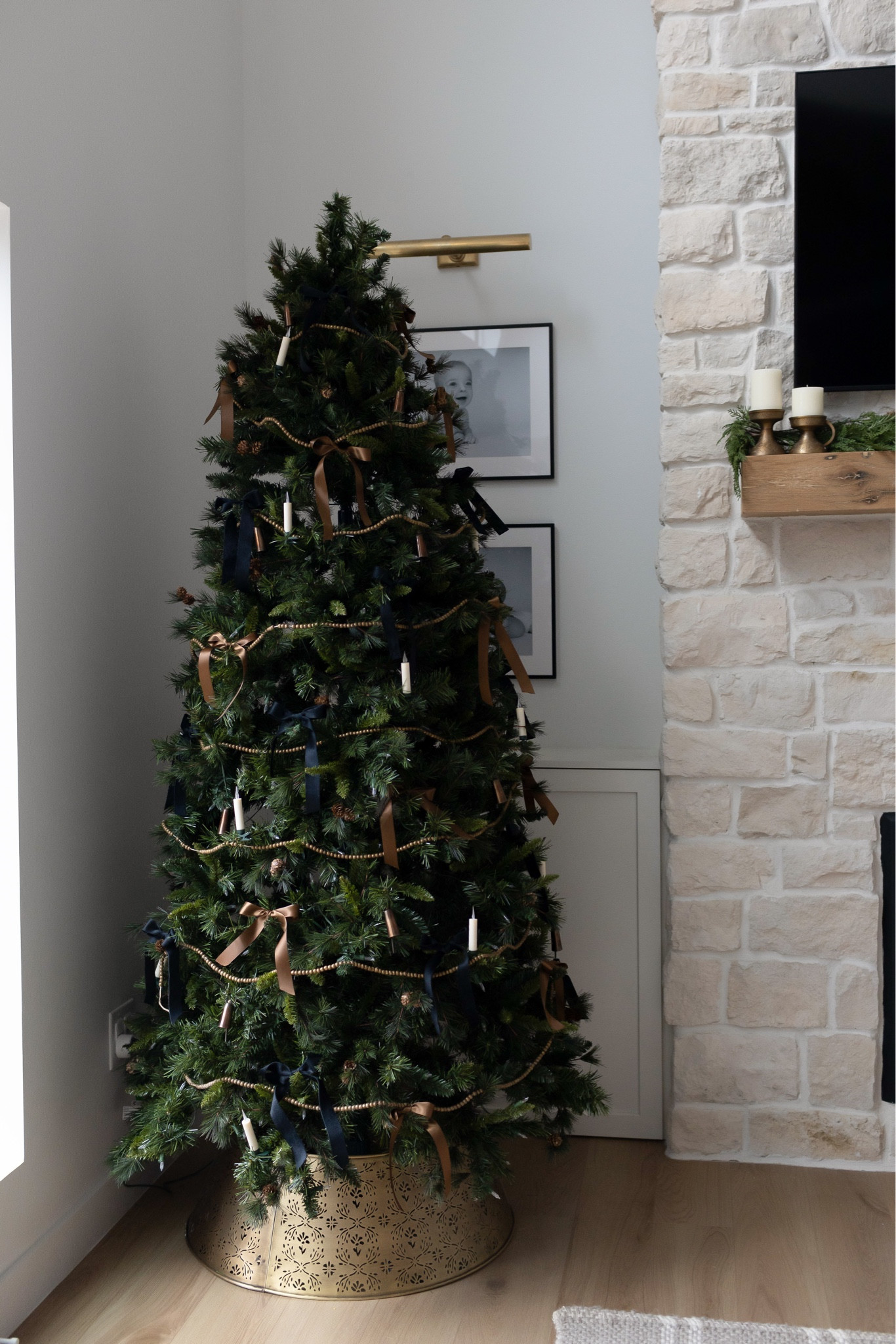 Neutral Christmas tree decor

#LTKHoliday #LTKSeasonal #LTKhome