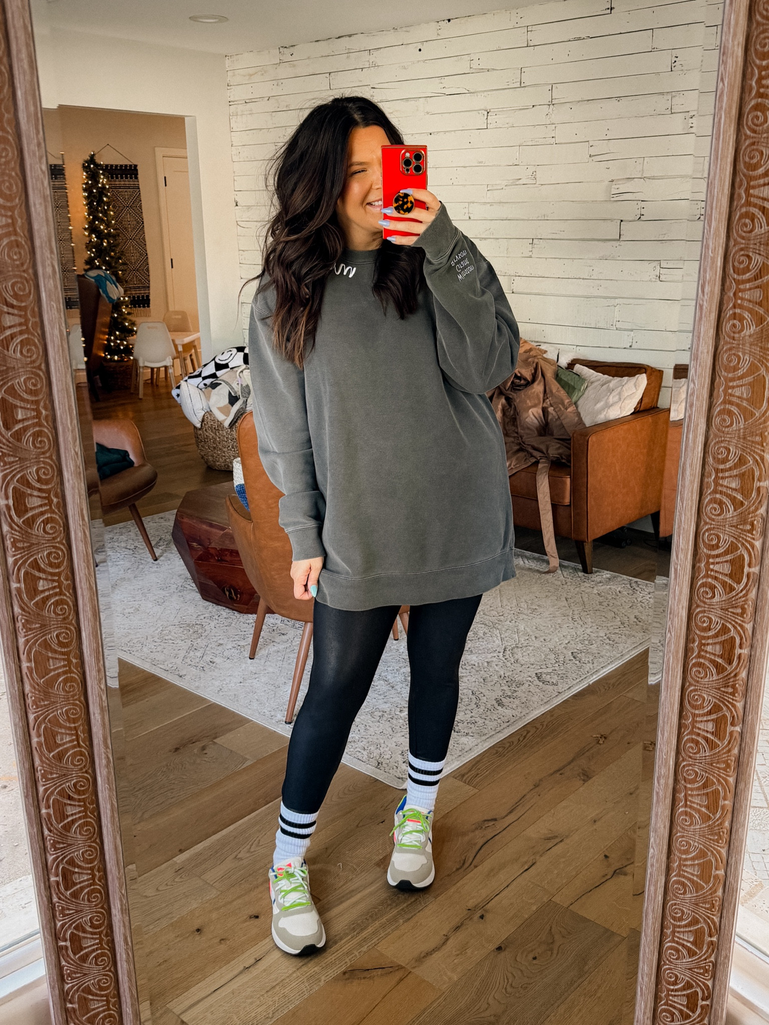 30% off mountain movers code: STEPH30
I get an XXL in everything from them for an oversized fit!


#LTKHoliday #LTKSeasonal #LTKCyberWeek