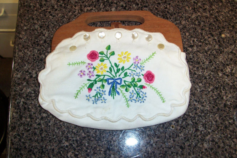 Purse Bermuda 1970-1980s Colorfully Embroidered Cloth & Wood Handle Mid-Century | eBay US