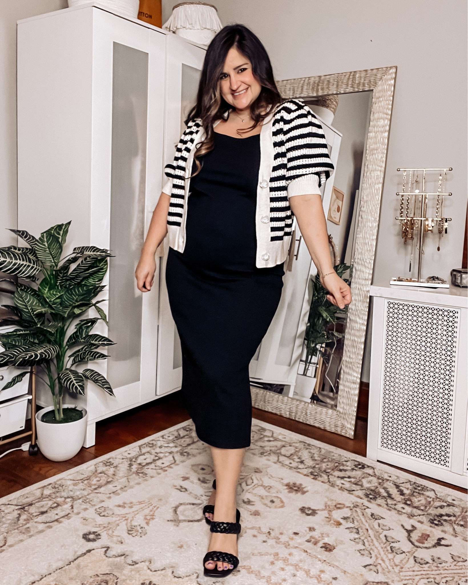 Office look! Wearing an XL in this ribbed midi dress and an L in this cute shirt sleeve sweater.

Braided heels TTS
Target Fashion
Work outfit 

#LTKFind #LTKcurves #LTKworkwear