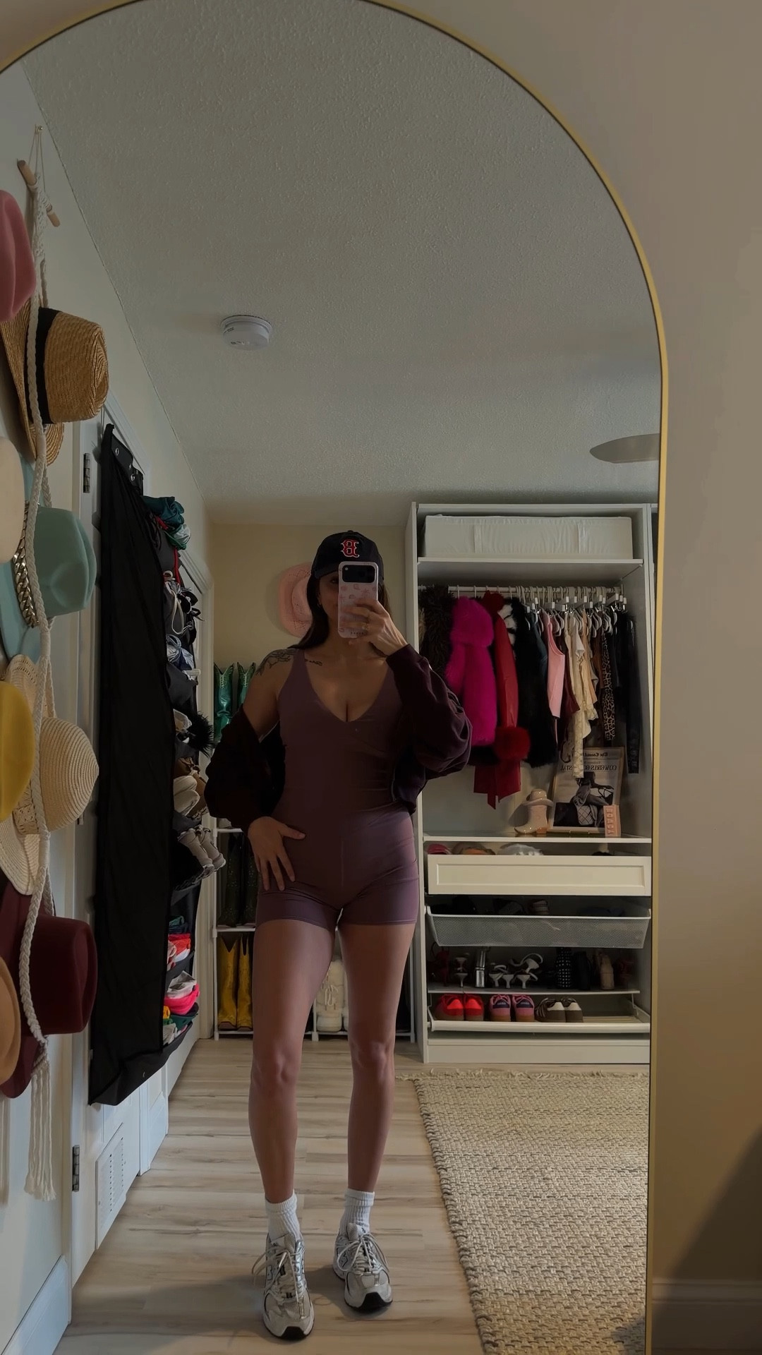 wearing size medium in both + 7.5 in shoes (true to size)🤍
26/27 waist, 5’7, 32DD

#LTKootd #LTKfitnessgoals