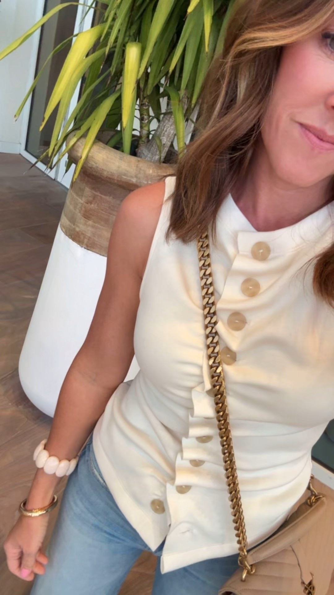 Love a gathered detail. Super cute. 
XS. 
Jeans tts, 25 regular. 
Spring style. Vacation style  

#LTKOver40 #LTKSeasonal