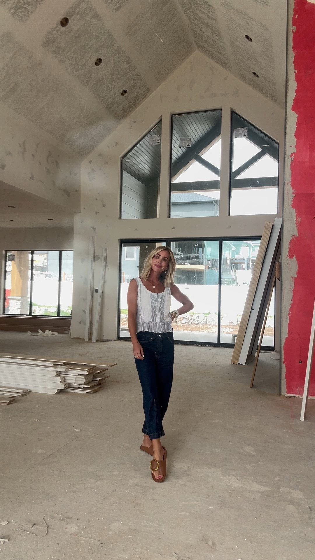 Job site for check. 🩵🤍

#LTKdayinmylife #LTKPetite #LTKmomlife