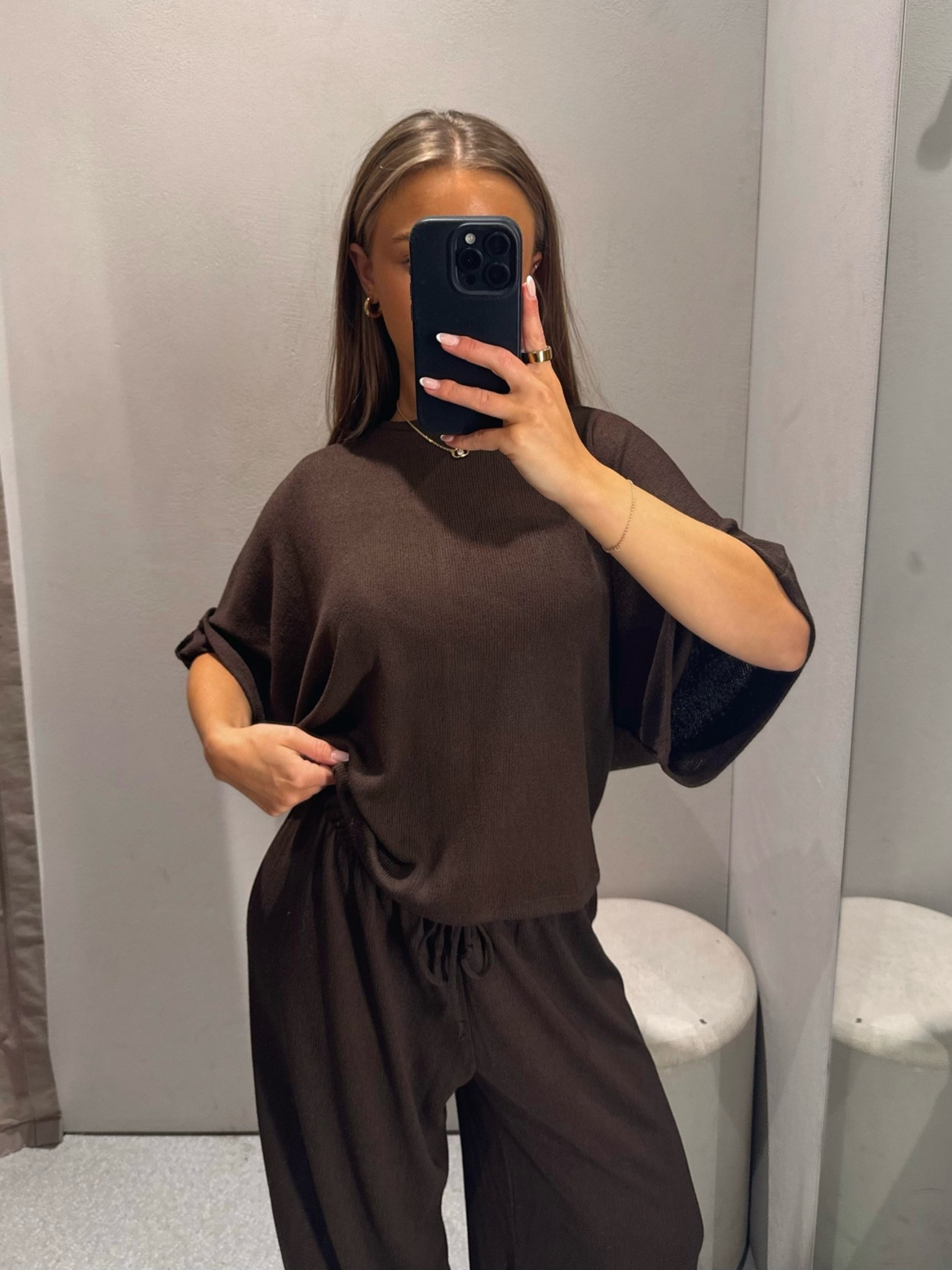 new in zara try on haul!! 🌺

summer spring holiday beach outfit inspo easy ootd brown oversized knit tshirt coord trousers casual set

#LTKsummer #LTKuk #LTKeurope