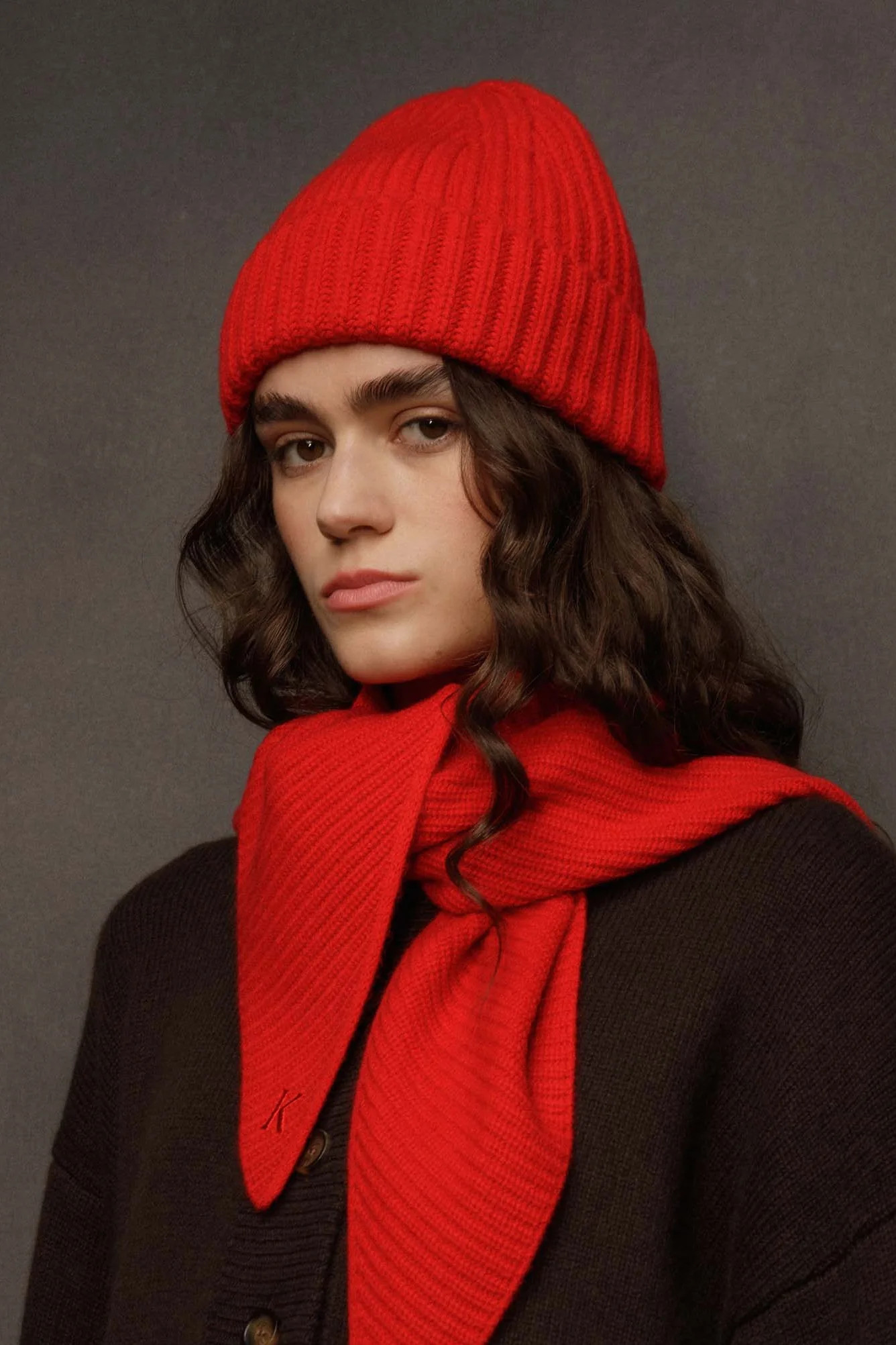 Ribbed Cashmere Beanie - Red | Kiltane