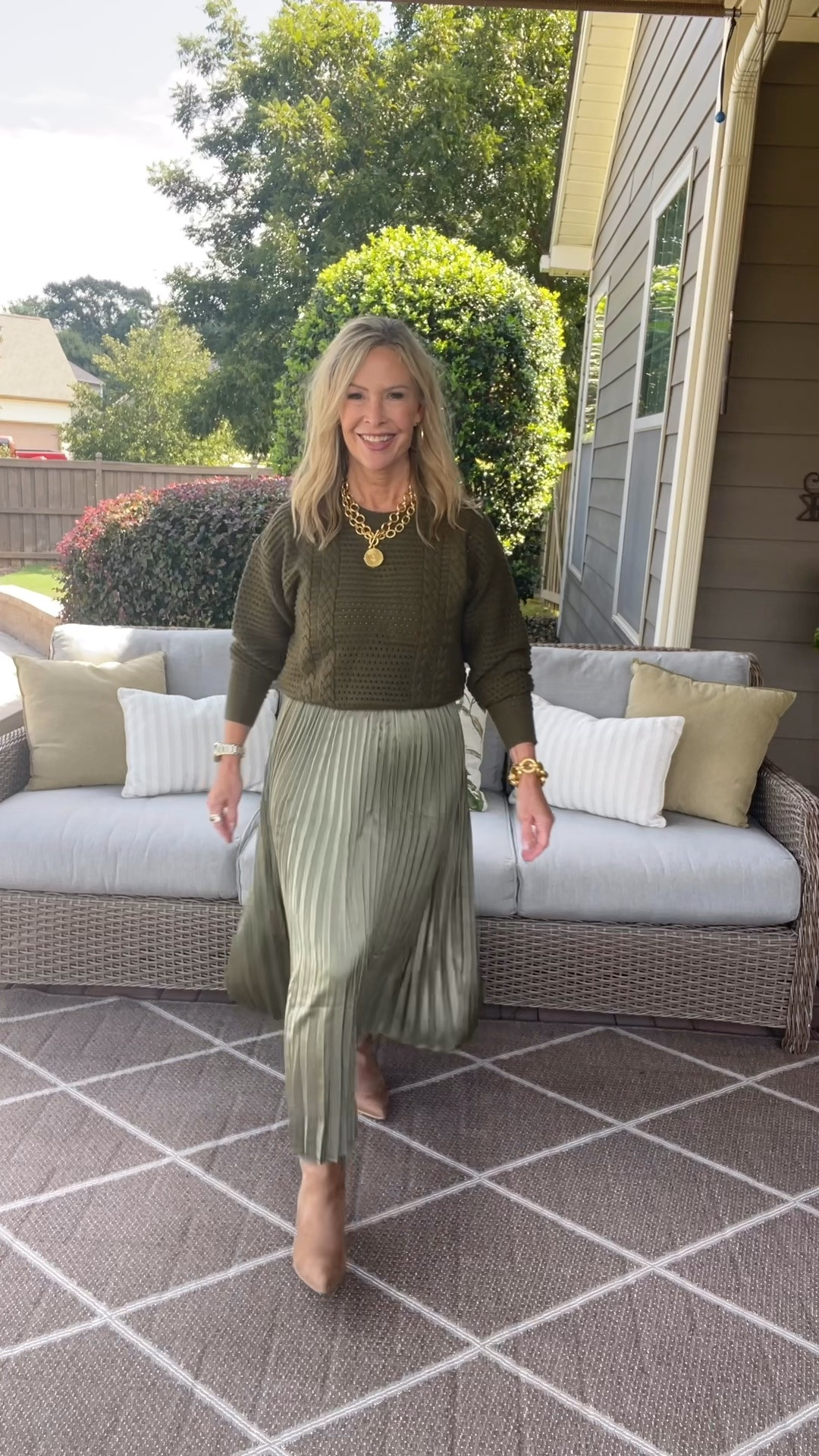 Check out this gorgeous 2 piece dress in Olive and the Olive sweater with leopard print jeans!!

#LTKgrwm #LTKdayinmylife #LTKootd