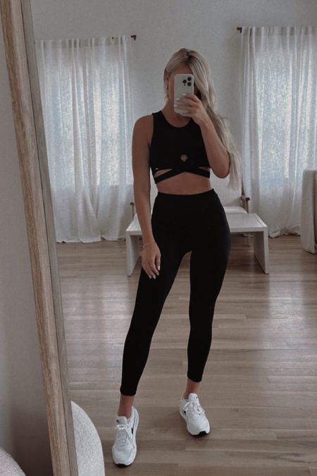 Workout Outfit Inspo

Fitness, Athleticwear, Fabletics, Fall Outfits, Fall Decor, Teacher Outfits, Halloween, Fall Wedding, Maternity, Concert Outfit, Coffee Table, Work Outfit, Travel Outfit

#LTKFind #LTKfitness #LTKstyletip