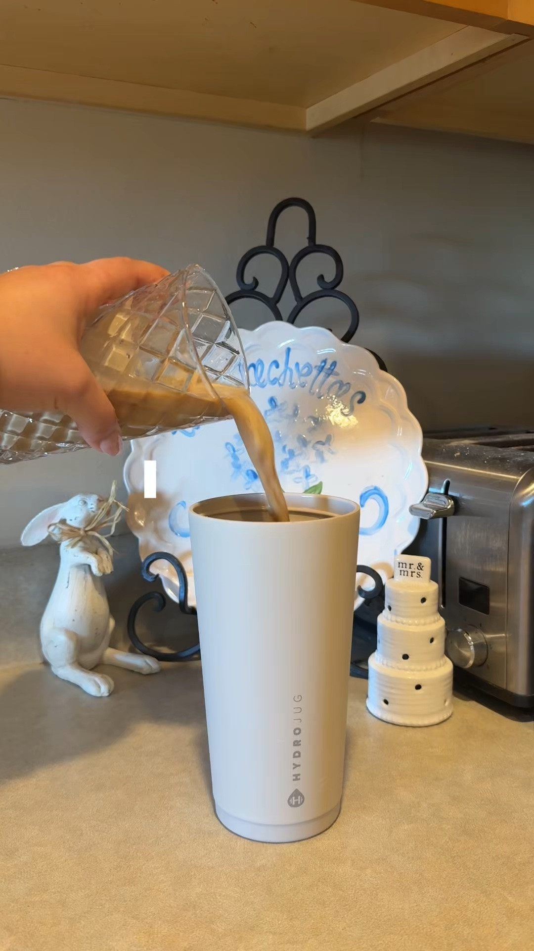 My hyperfixation latte!


#lattevlog
#coffee

#LTKmorningroutine #LTKvlog #LTKfoodie