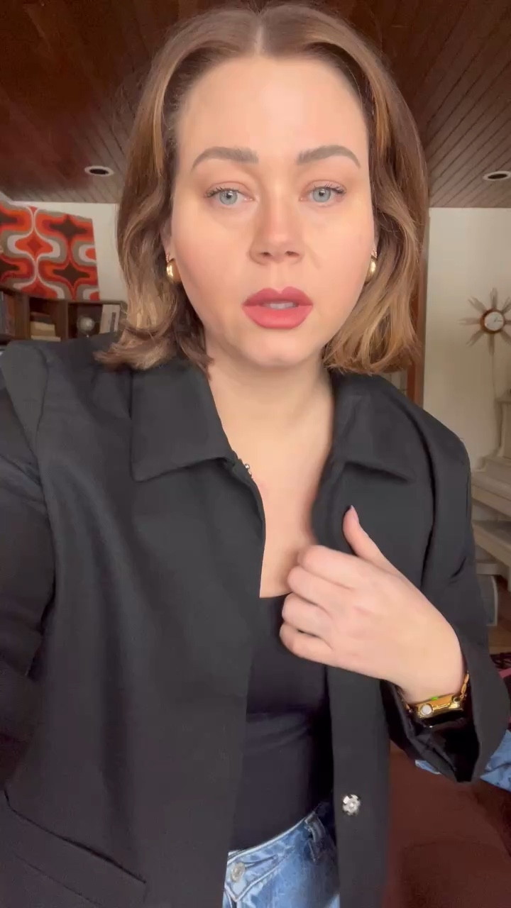 My favorite jeans are on sale!

30% off all denim at @abercrombie, plus I have a code that will stack for an extra 15% off!
AFKELSEYB 

I am wearing the curve love loose jean in a size 32, (my measurements are: Waist: 34.5 Hips: 46.5) but the curve love line has every cut and style you could imagine! From loose to straight leg to wide and in-between. 

#denim #curvydenim #sale #tryon #denimsale #abercrombie

#LTKcurves #LTKcanada #LTKsale