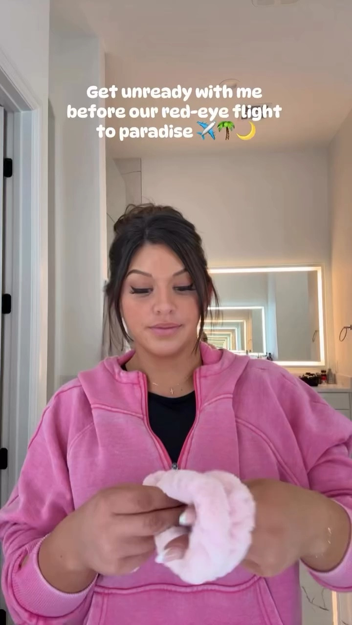 Late night routine before our red-eye.. next stop: St Lucia ✈️🏖️✨ #travelday