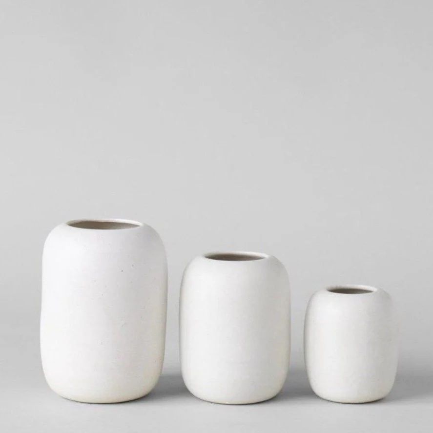 Oval Vase In Eggshell | Bloomist