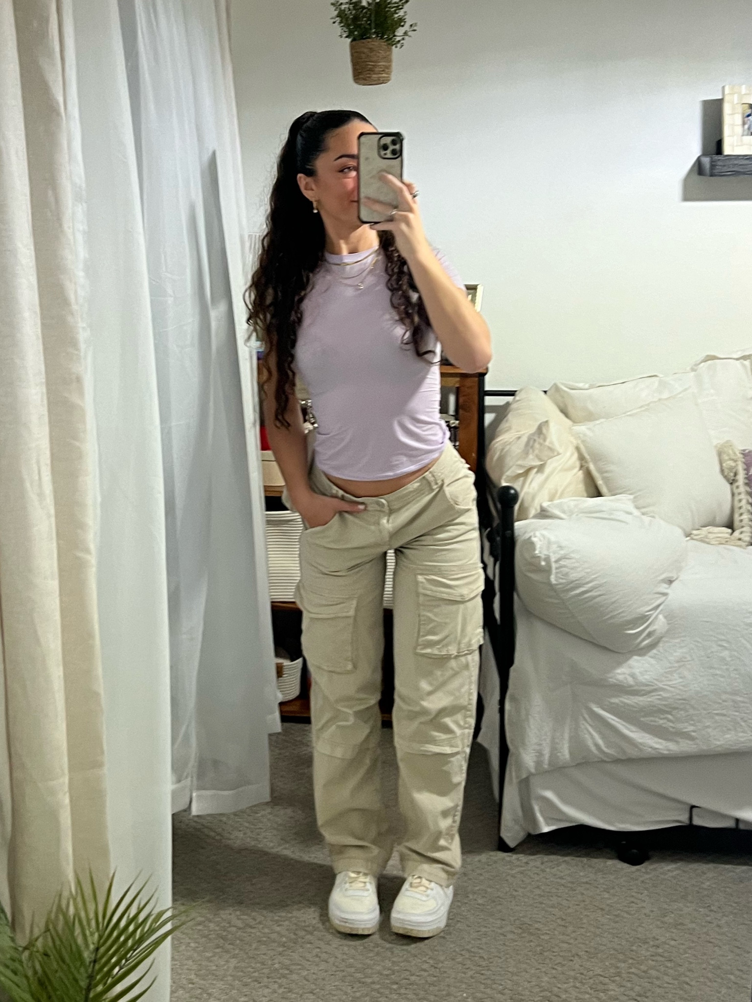 OOTN going out with friends 💜 wearing a 3 in the cargos & small in the top!

#LTKBacktoSchool #LTKFindsUnder50 #LTKFindsUnder100