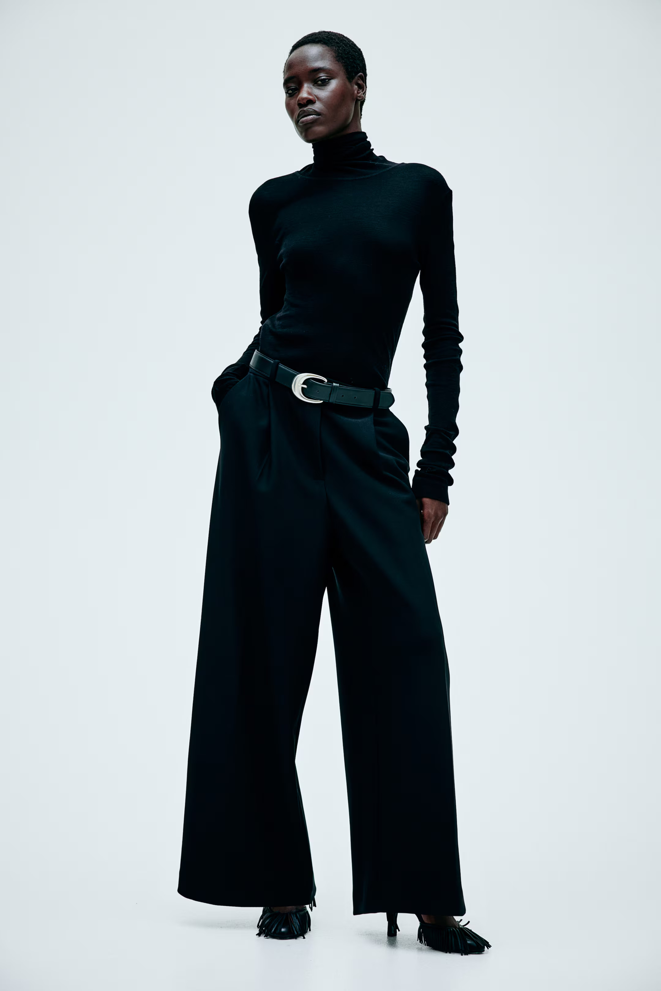 Crease-leg jersey trousers - Black - Ladies | H&M GB | H&M (UK, MY, IN, SG, PH, TW, HK)