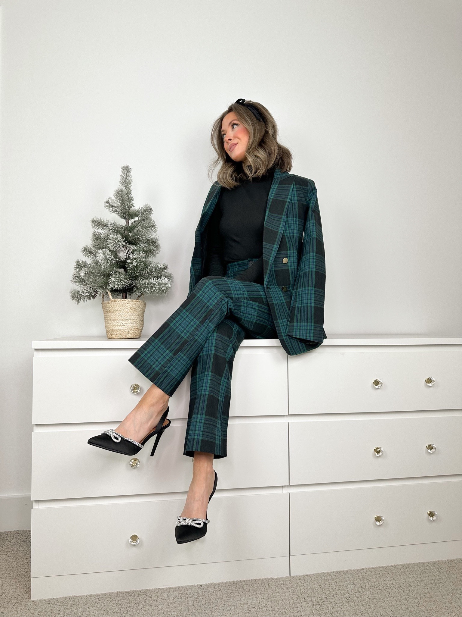Walmart plaid blazer
walmart plaid pant 
walmart bow heel 

#LTKHoliday #LTKSeasonal #LTKstyletip