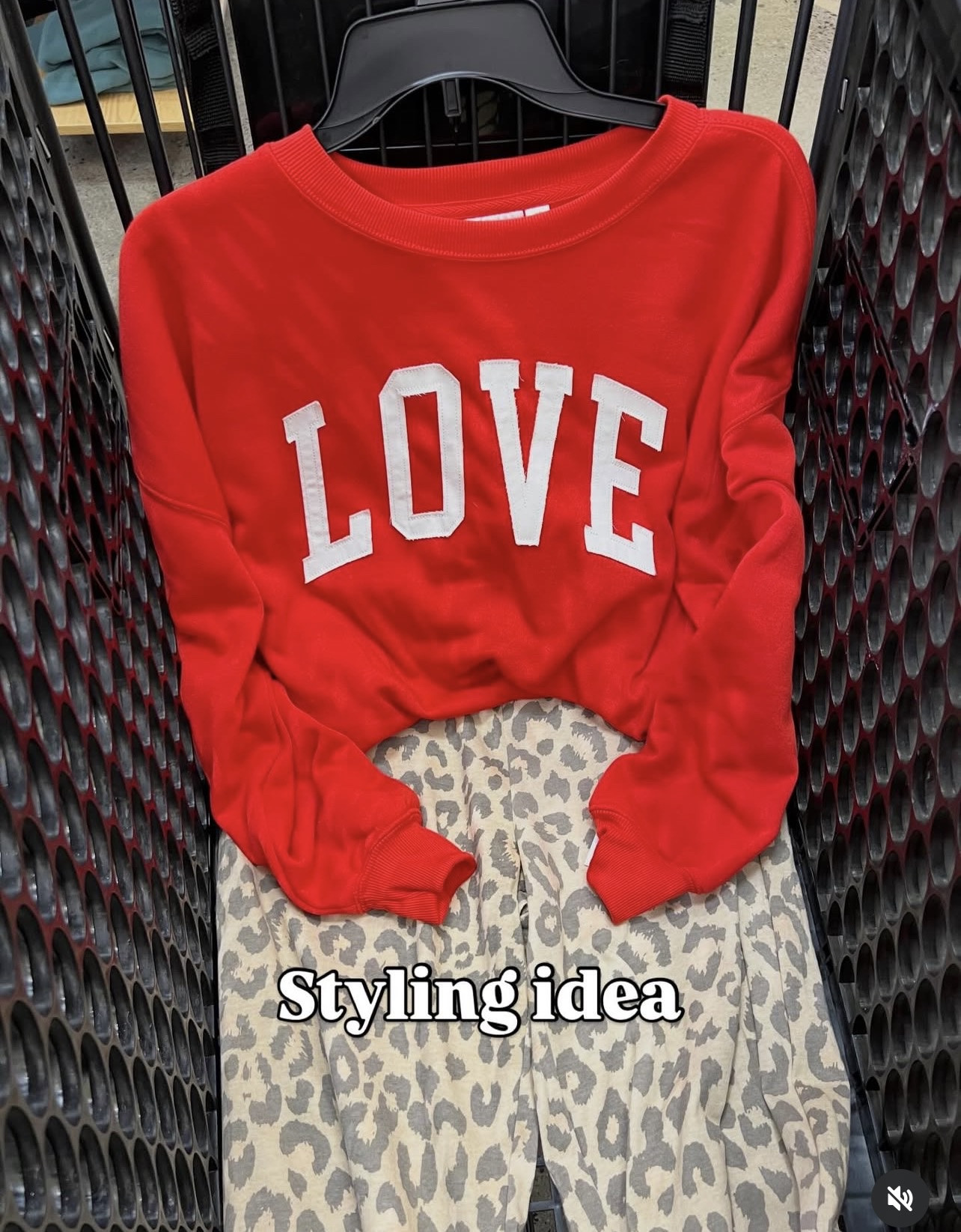 Kohls outfit idea with this “love” graphic sweatshirt and leopard lounge pants. #kohlsfinds

#LTKFindsUnder50
