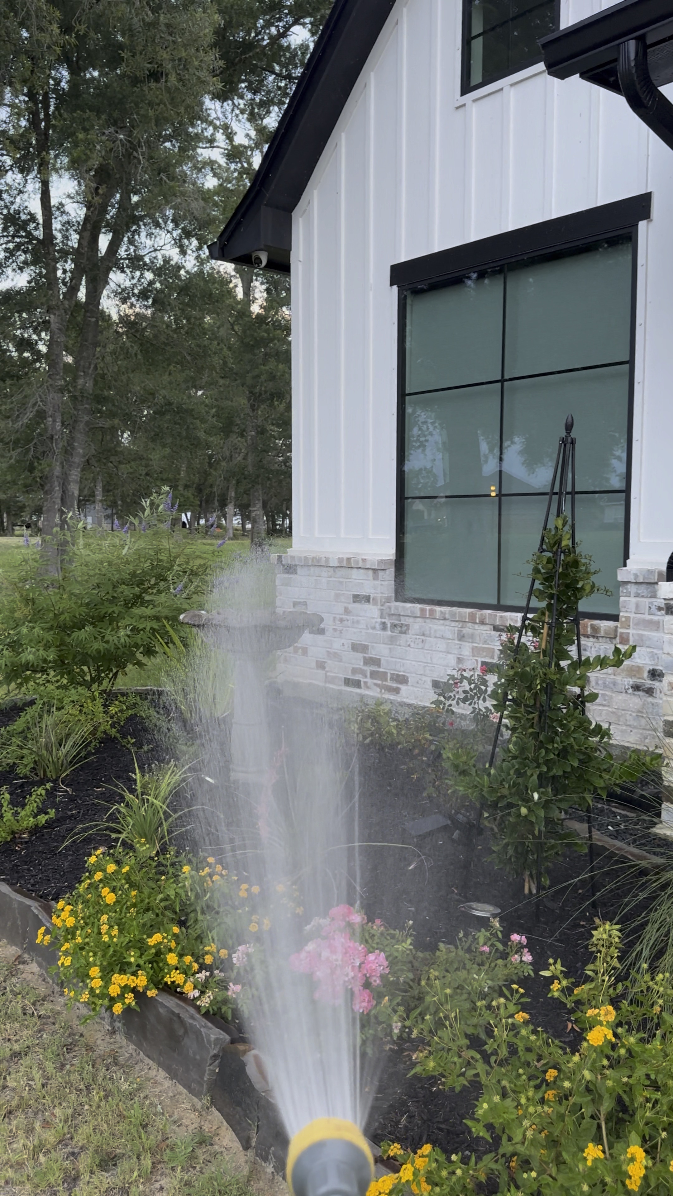 Favorite watering wand, water sprayer, garden sprayer, Walmart watering wand, gardener, Walmart faves, Walmart outdoor finds, Walmart home