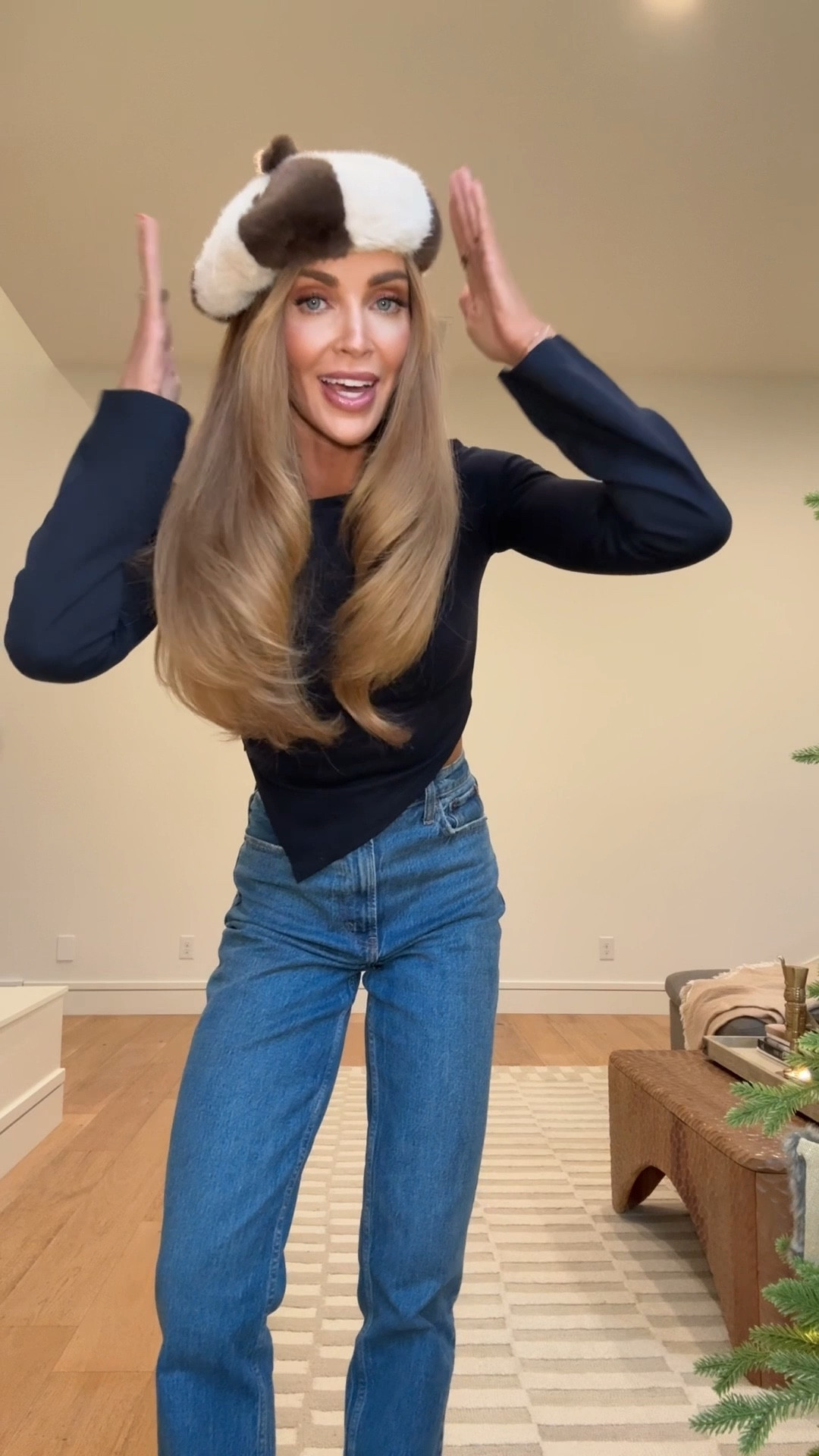 Obsessed with this look!! 

Too small
Jeans 24L
Jacket smalll