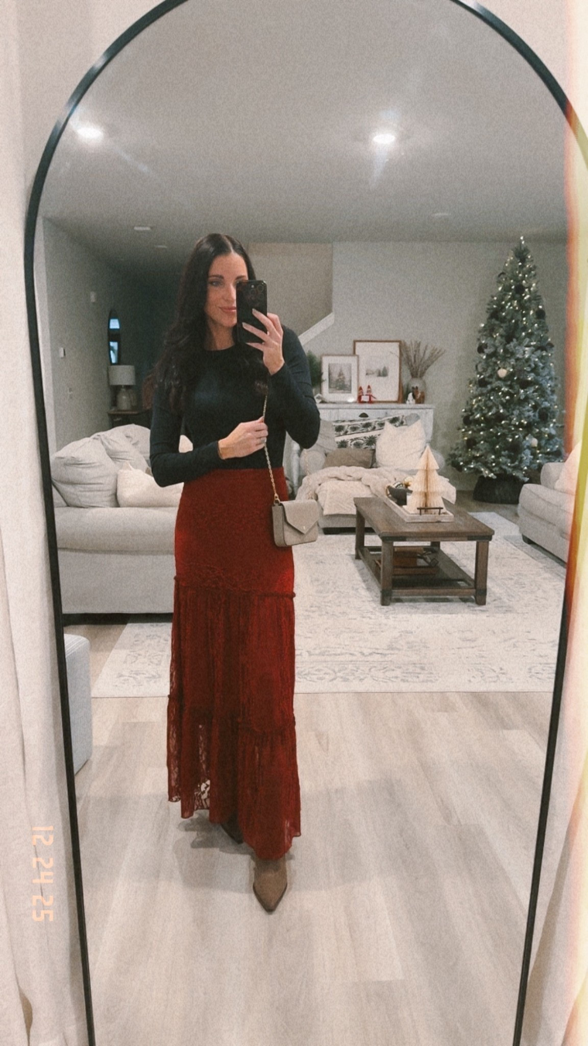 Christmas Eve 🎄

I’m wearing a size small

#LTKHoliday #LTKFindsUnder50 #LTKootd