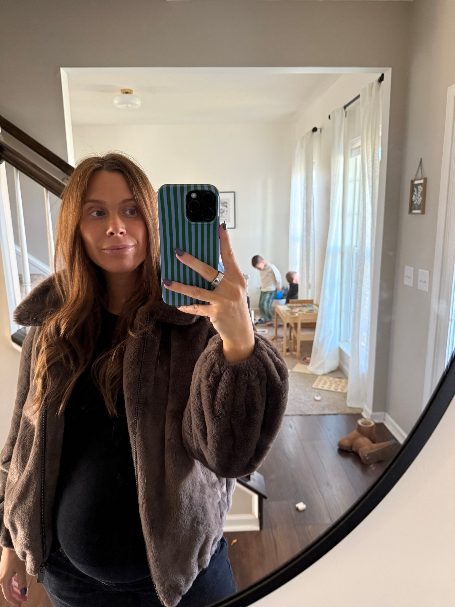 Faux fur zip up jacket // maternity jeans 

#LTKBump #LTKStyleTip