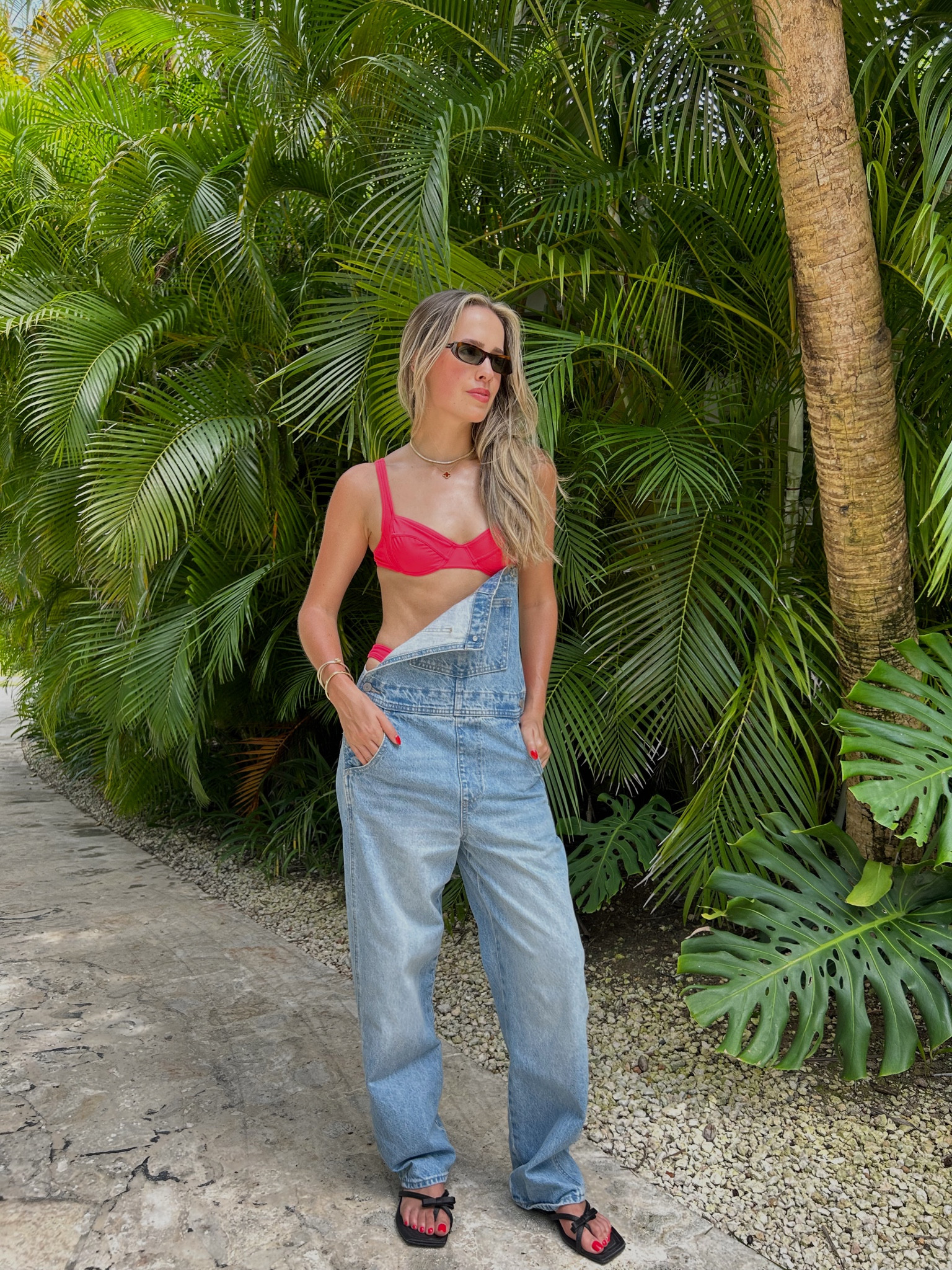 Casual beach fit 💦🩵🌺 

#LTKSwim #LTKTravel