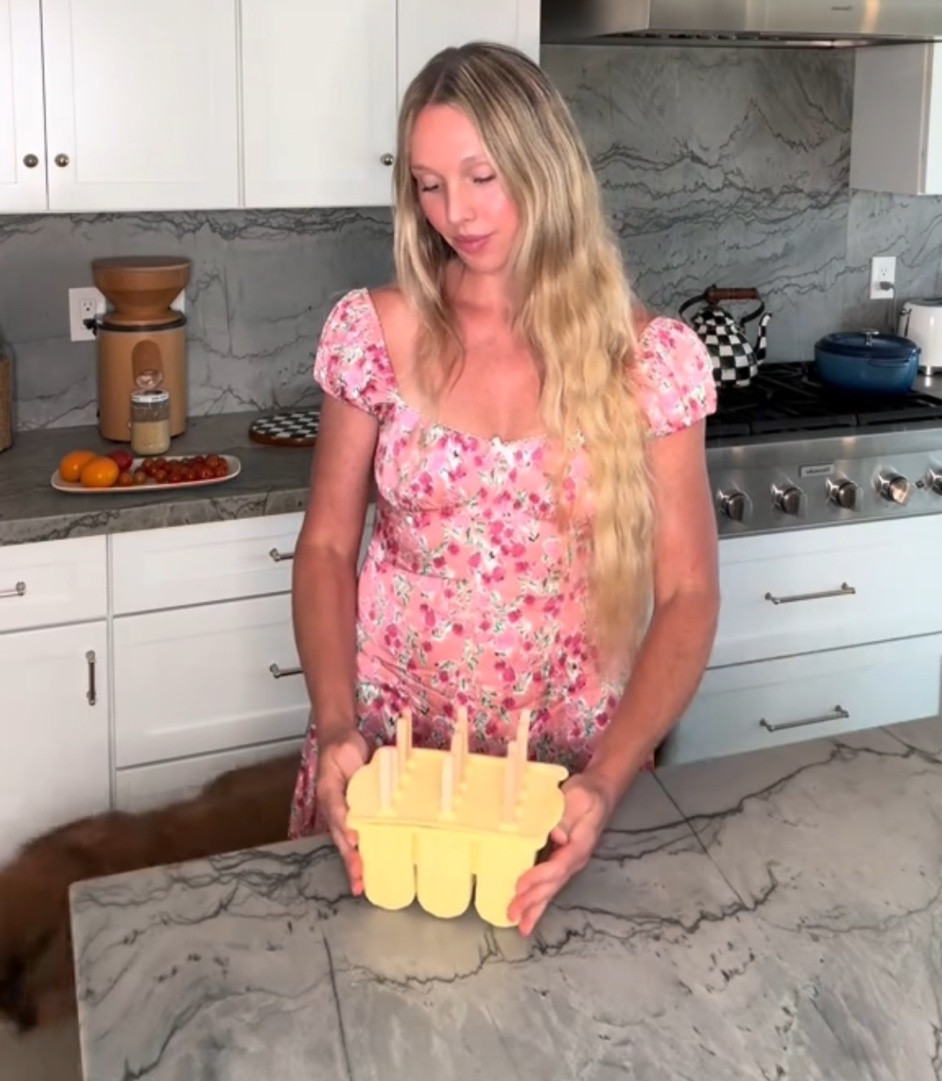 The sweetest little pink dress 🩷

#LTKFamily #LTKSeasonal #LTKStyleTip