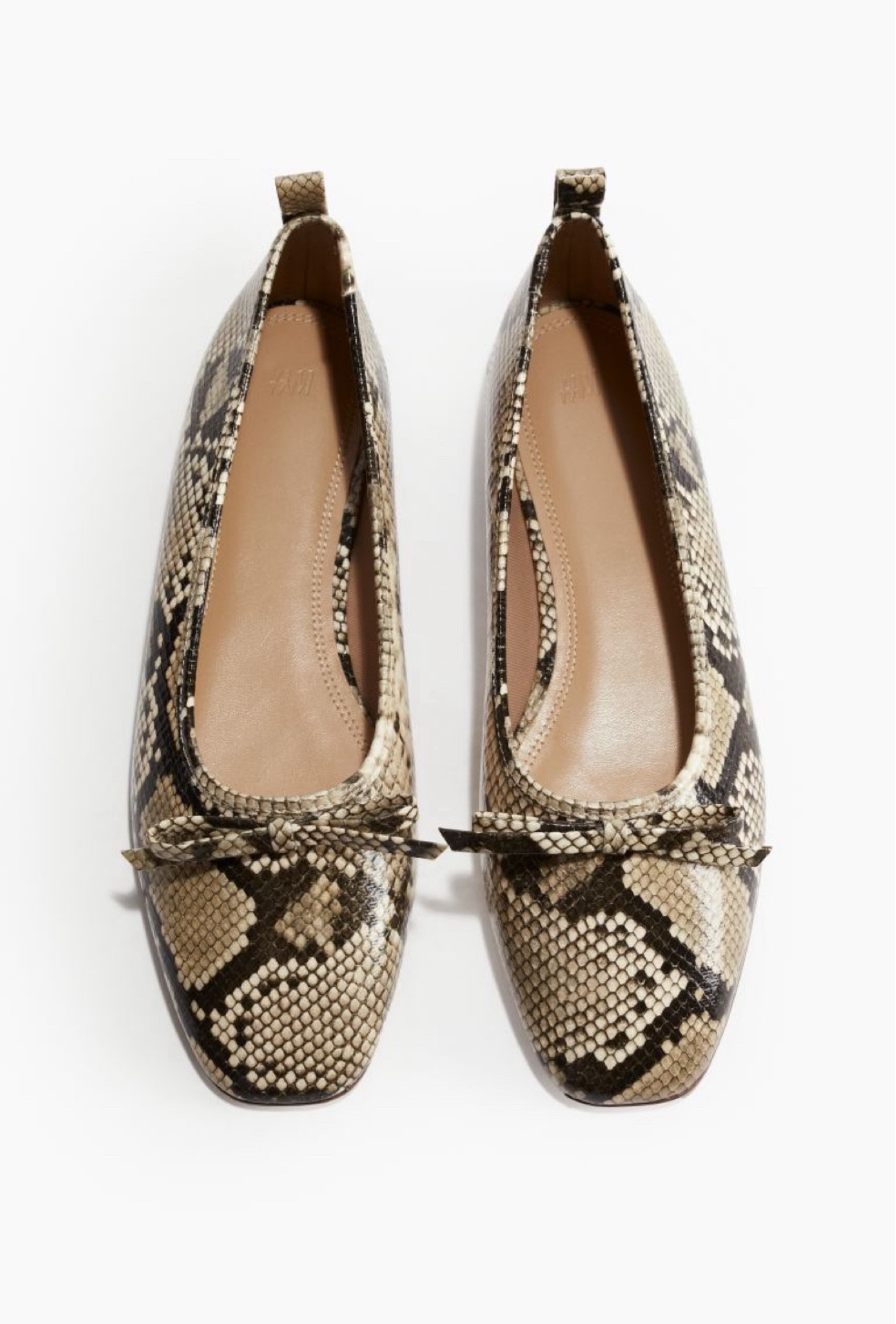I wanted to lean into the snake print trend this AW. And accessories are a great way to do it. I spotted these this morning and ordered my usual size.  

#LTKautumn #LTKshoes #LTKeurope