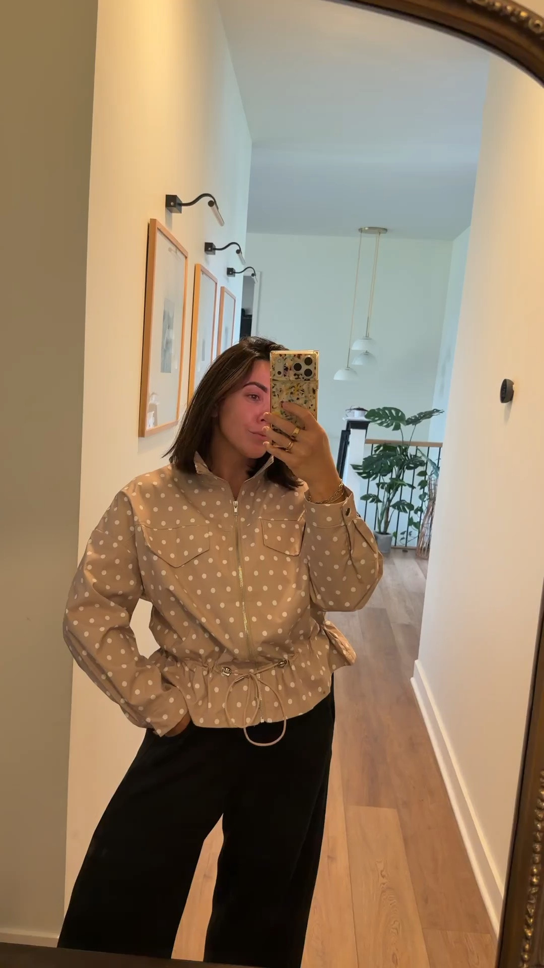 Cozy and easy fall outfit. Comfy soft wide leg pants size L regular length (they can be long so do petite if you’re shorter than 5’4). Jacket size L. Pants code NINAXSPANX