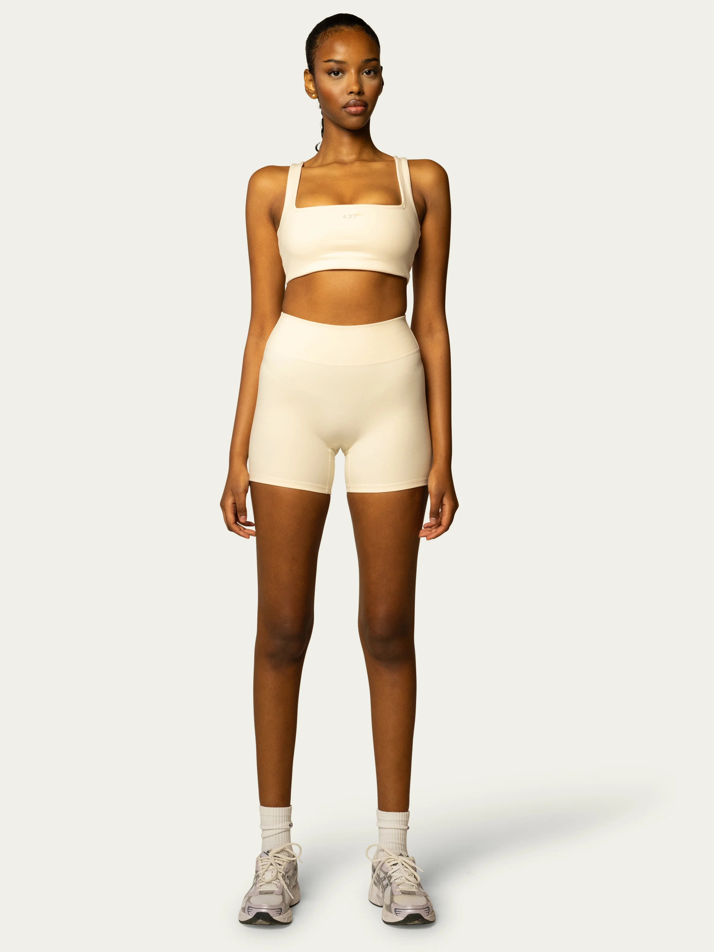 The Essentials Short / Cream | 437