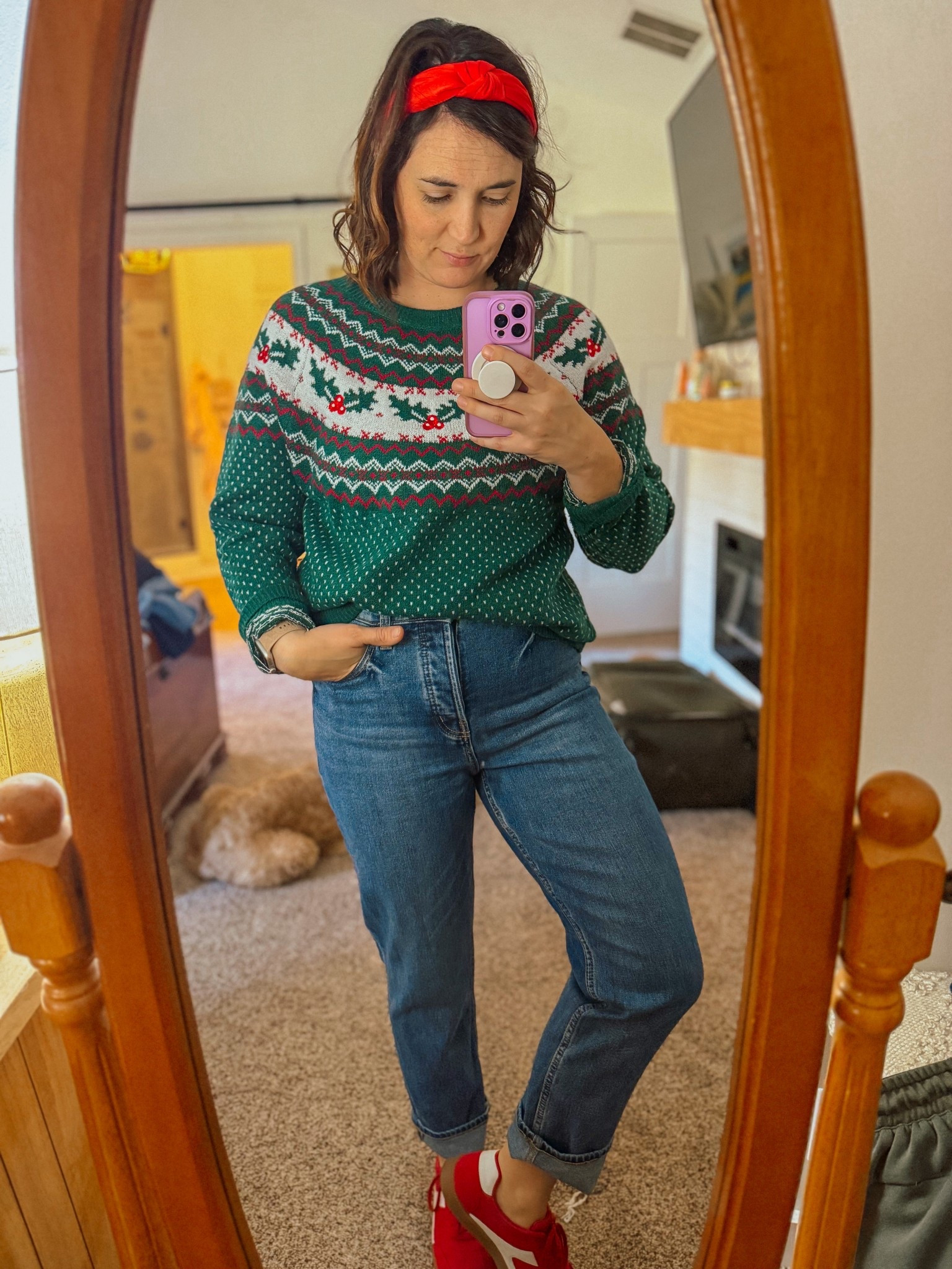 Under $20 Walmart Christmas sweater 



#LTKHoliday #LTKSeasonal #LTKGiftGuide