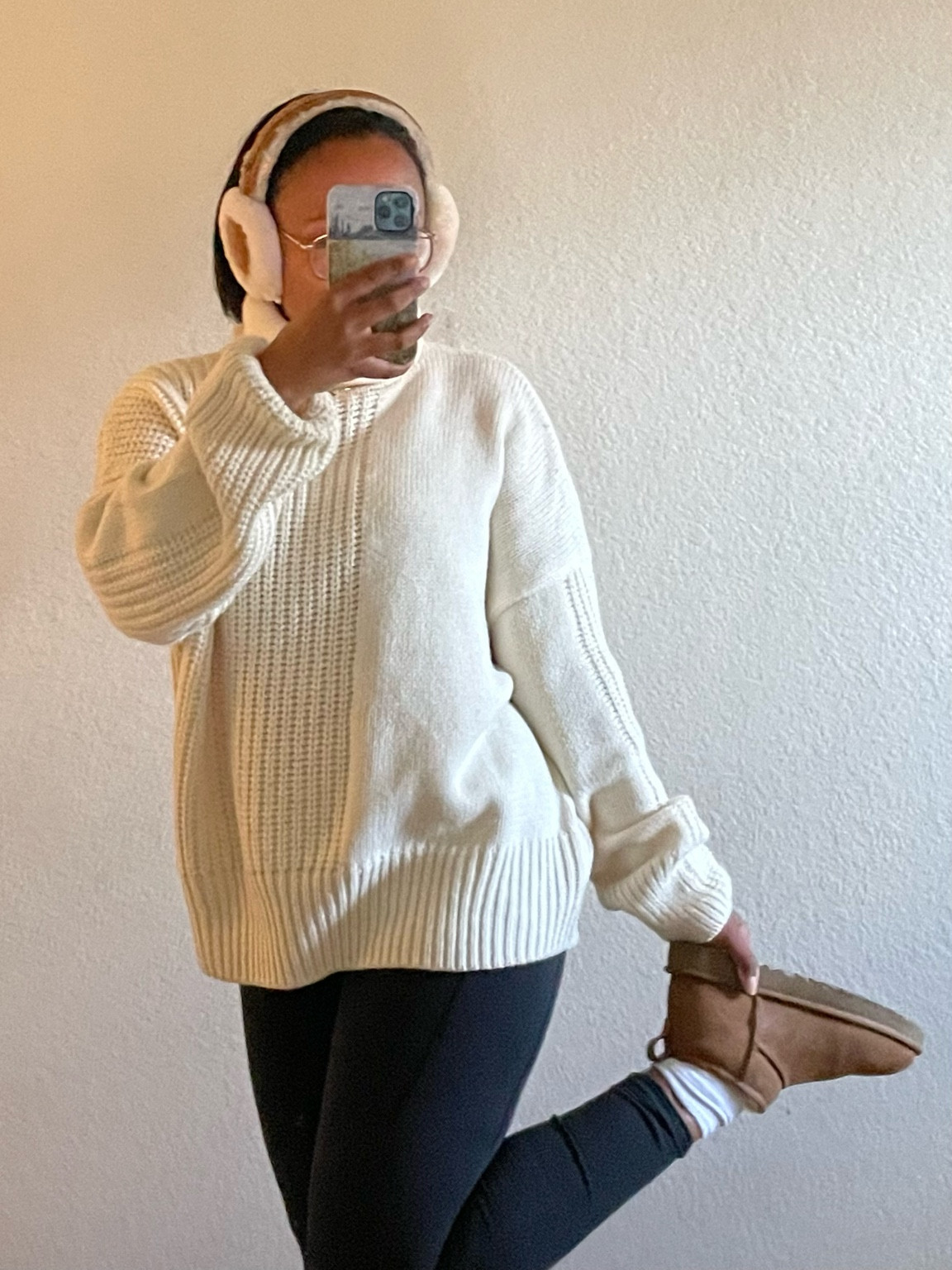 I love a cozy fit for school! The best thing about fall in Texas is that’s it’s not too cold for cute outfits🤎🧸

#LTKfitness #LTKfindsunder100 #LTKshoecrush