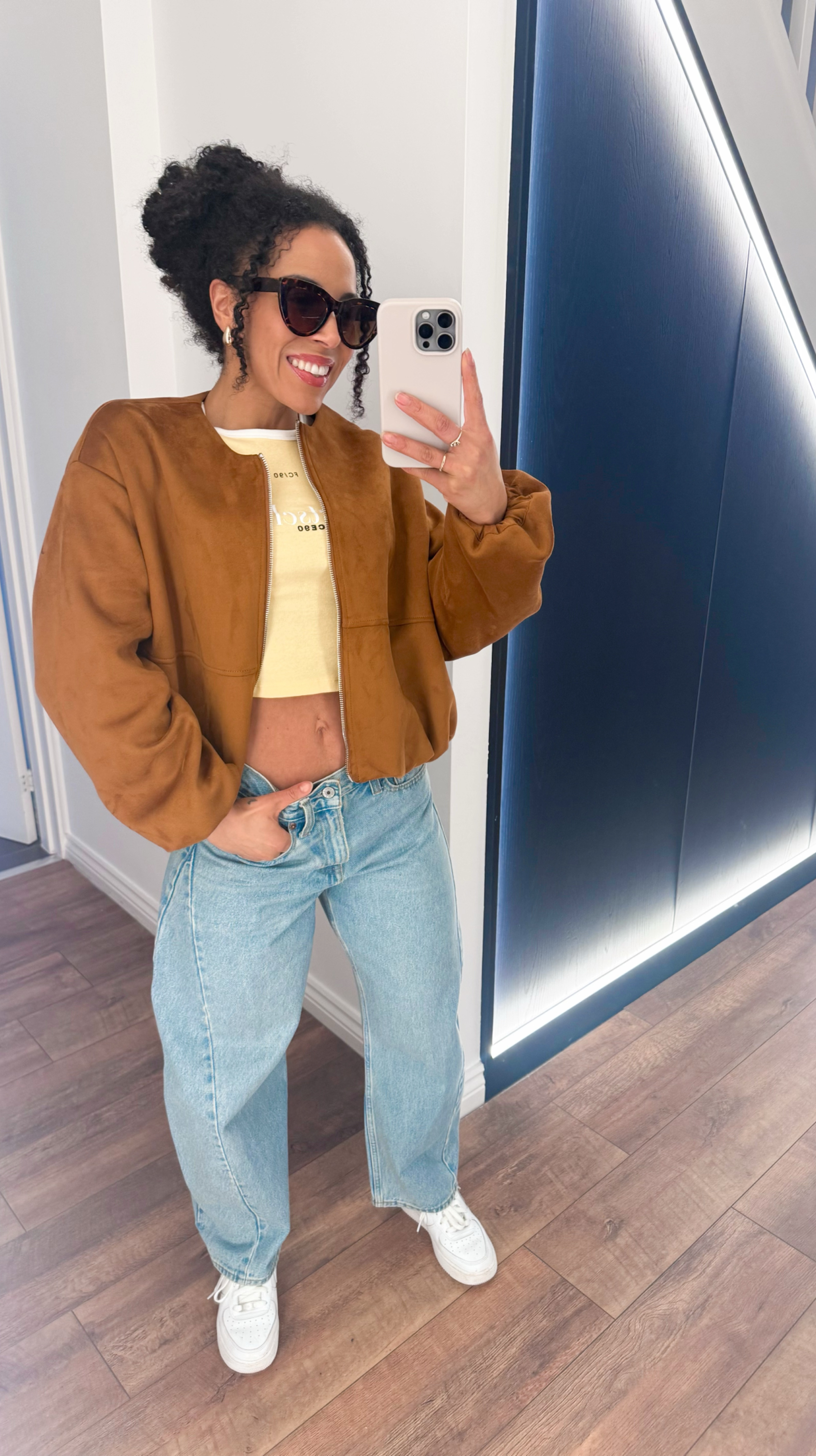Causal coffee or errand day ☺️

Love yellow and tan together! 💛🤎

#casual #jacket #tshirt #yellow #jeans #barreljeans 

#LTKuk #LTKspring #LTKpetite