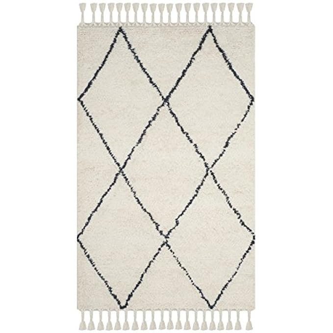 Safavieh Casablanca Collection CSB726A Ivory and Grey Area Rug, 8' x 10' | Amazon (US)