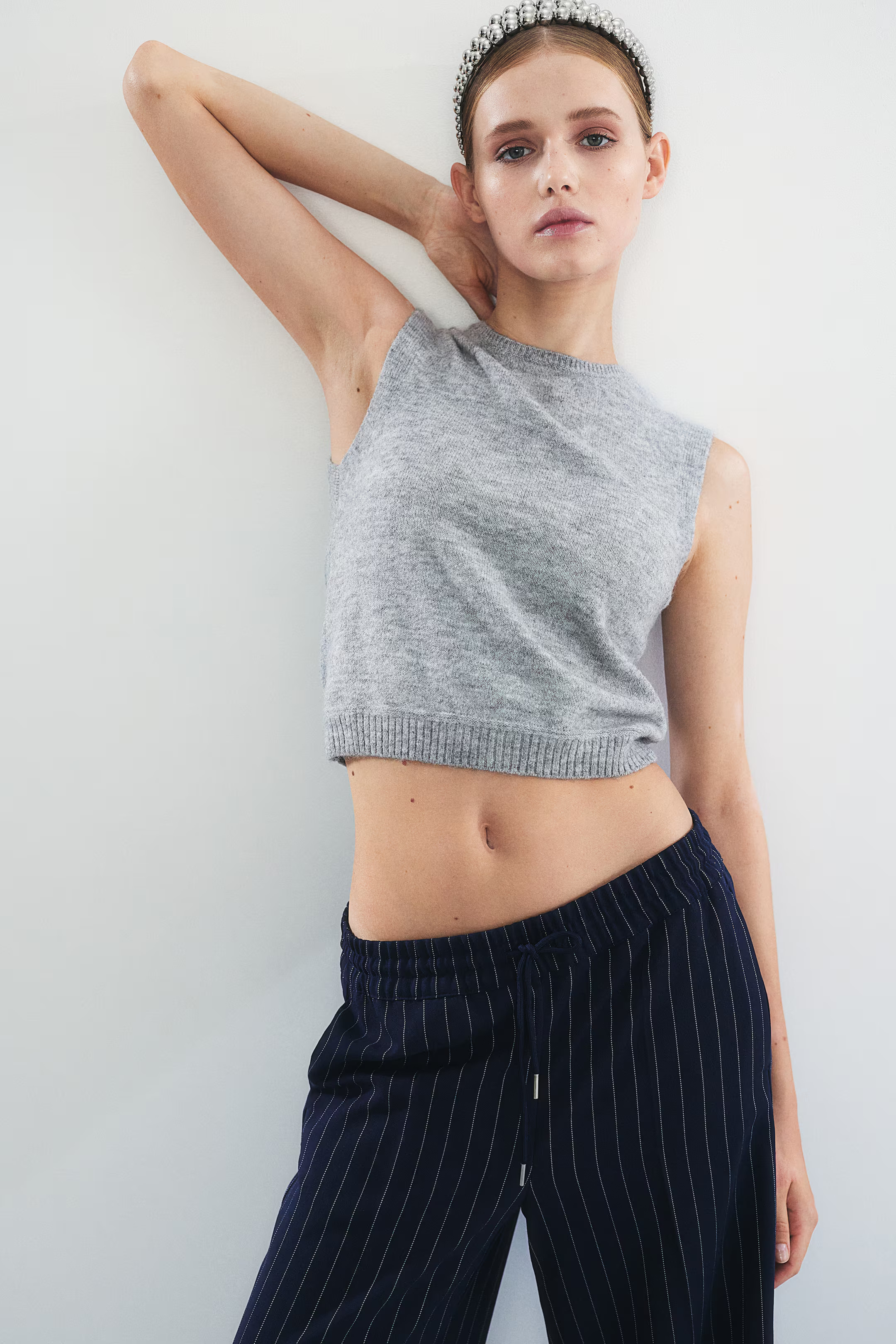 Sweater Vest - Round Neck - Sleeveless - Gray melange - Ladies | H&M US | H&M (US + CA)