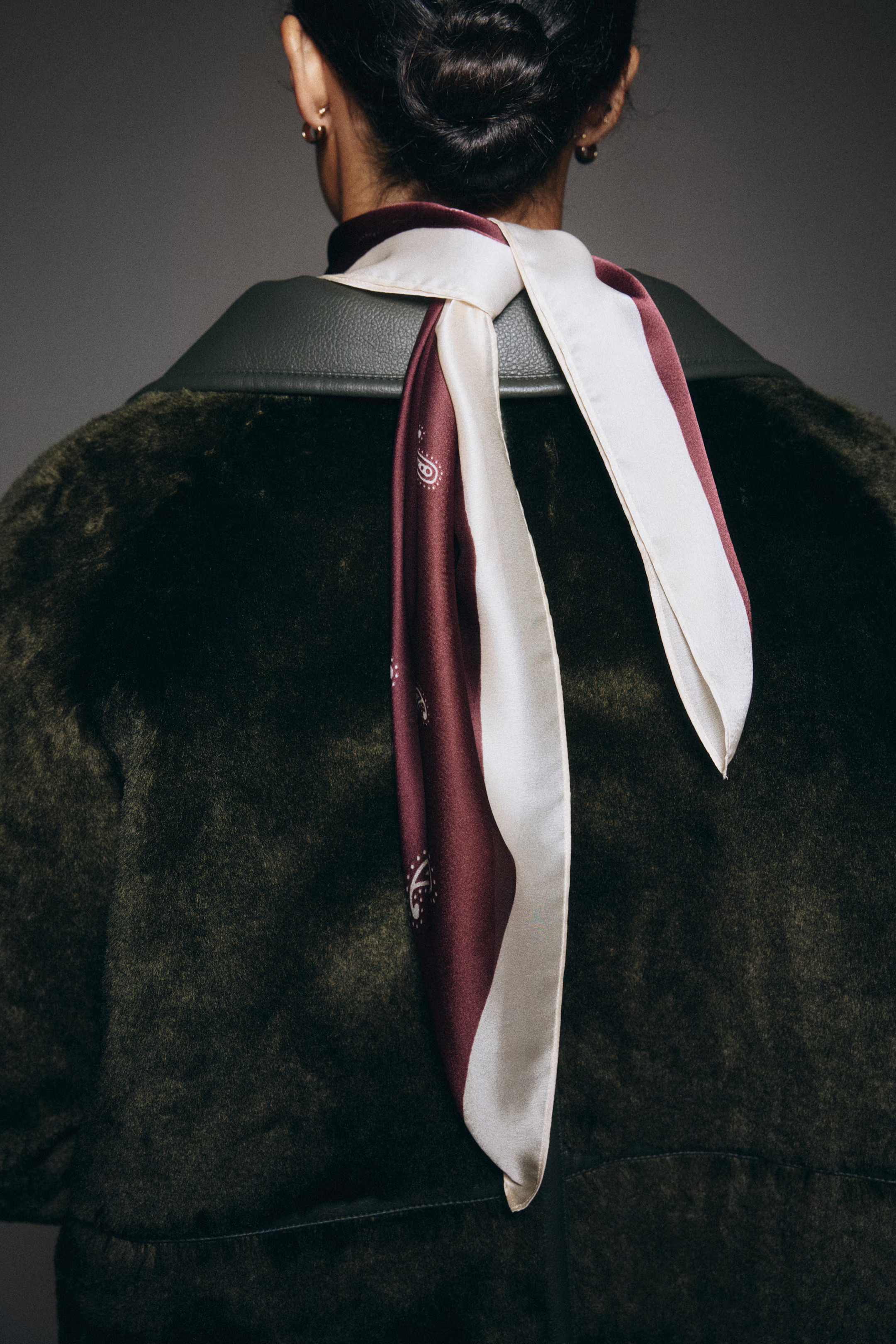 Burgundy/paisley pattern Patterned Scarf | H&M (US + CA)