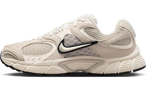 Nike Women's V5 RNR Sneaker, Light Orewood Brown/Pale Ivory/Black/Black, 7 | Amazon (US)