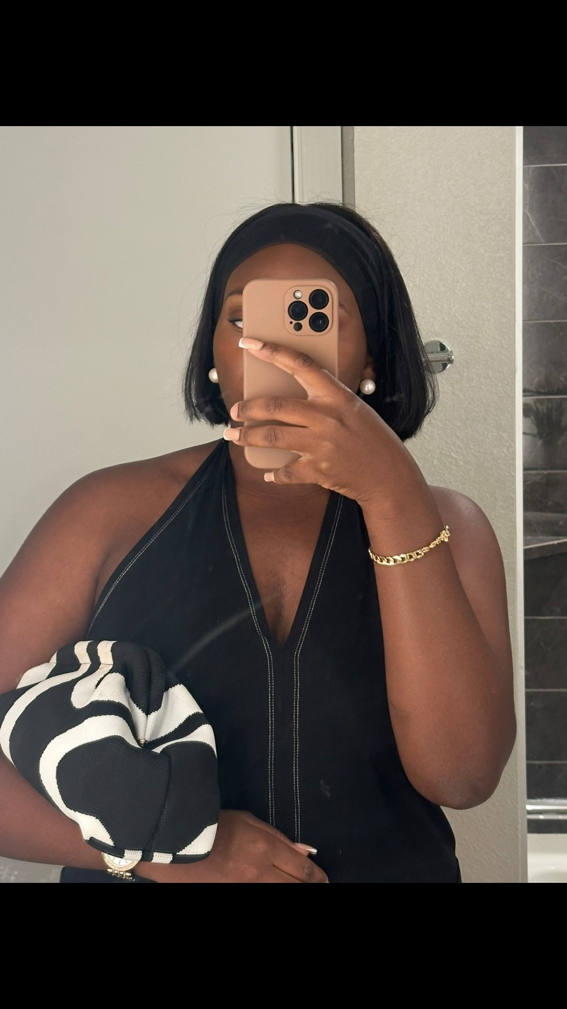 Cute bag , adds some character to your look 

#LTKSaleAlert #LTKStyleTip #LTKFindsUnder50