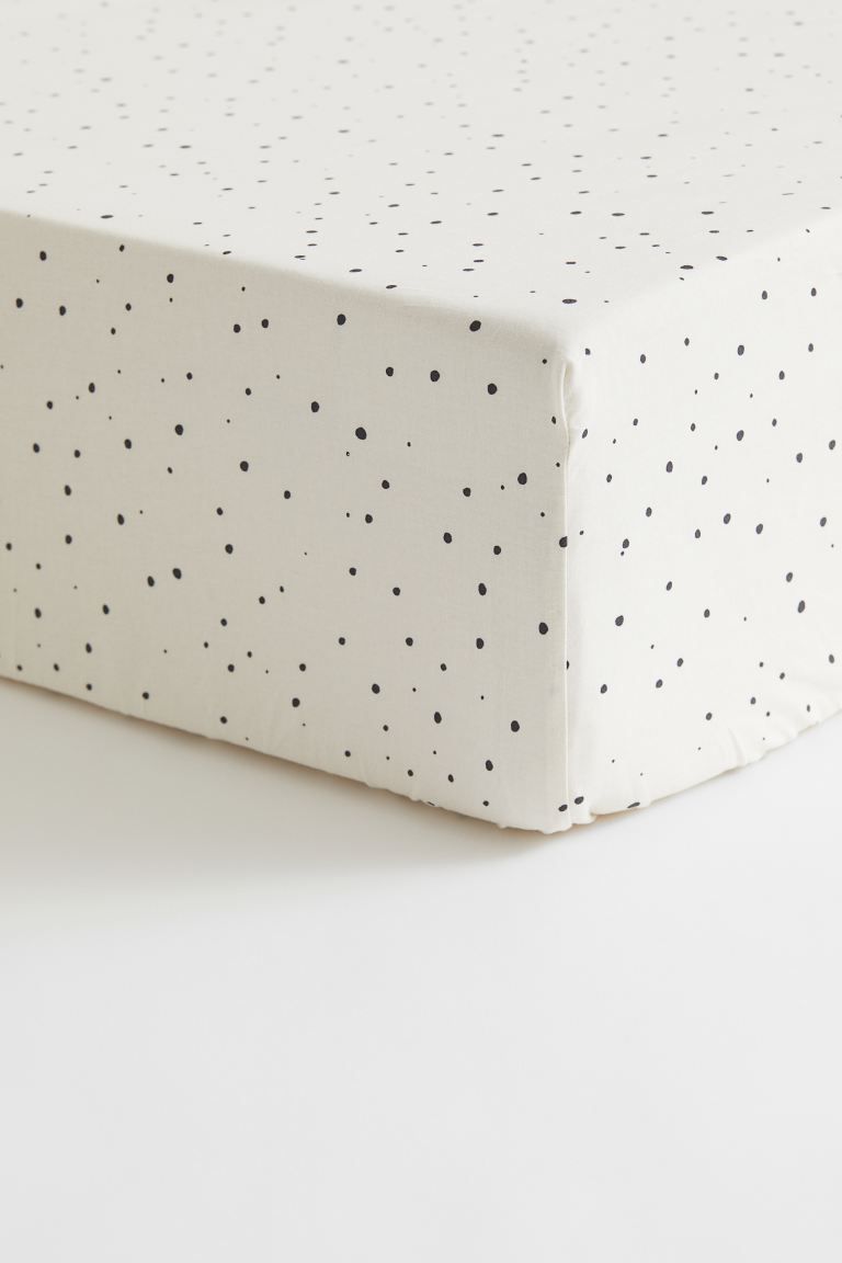 Spotted fitted sheet | H&M (UK, MY, IN, SG, PH, TW, HK)