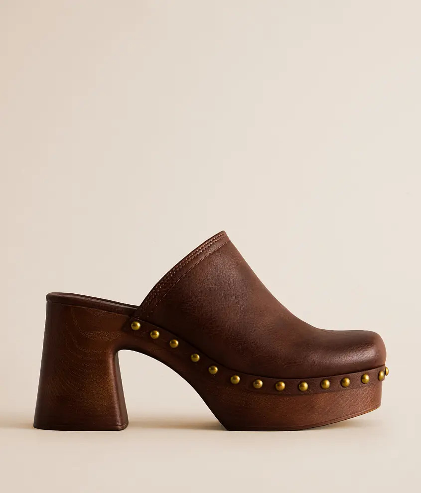 Wylie Heeled Mule Clog | Buckle