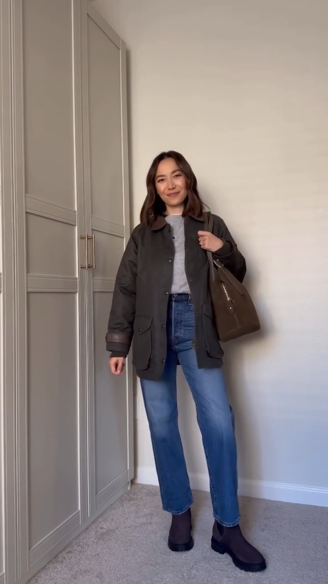 Minimal fall/winter outfit 

Jcrew barn jacket — 50% off, beautiful quality 
Everlane cashmere sweater — xs 



#LTKootd #LTKSeasonal