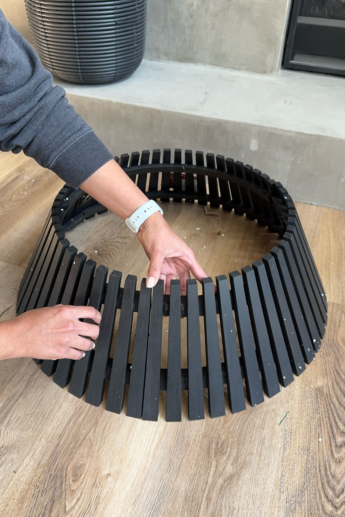 Black slat tree collar 

#LTKHoliday