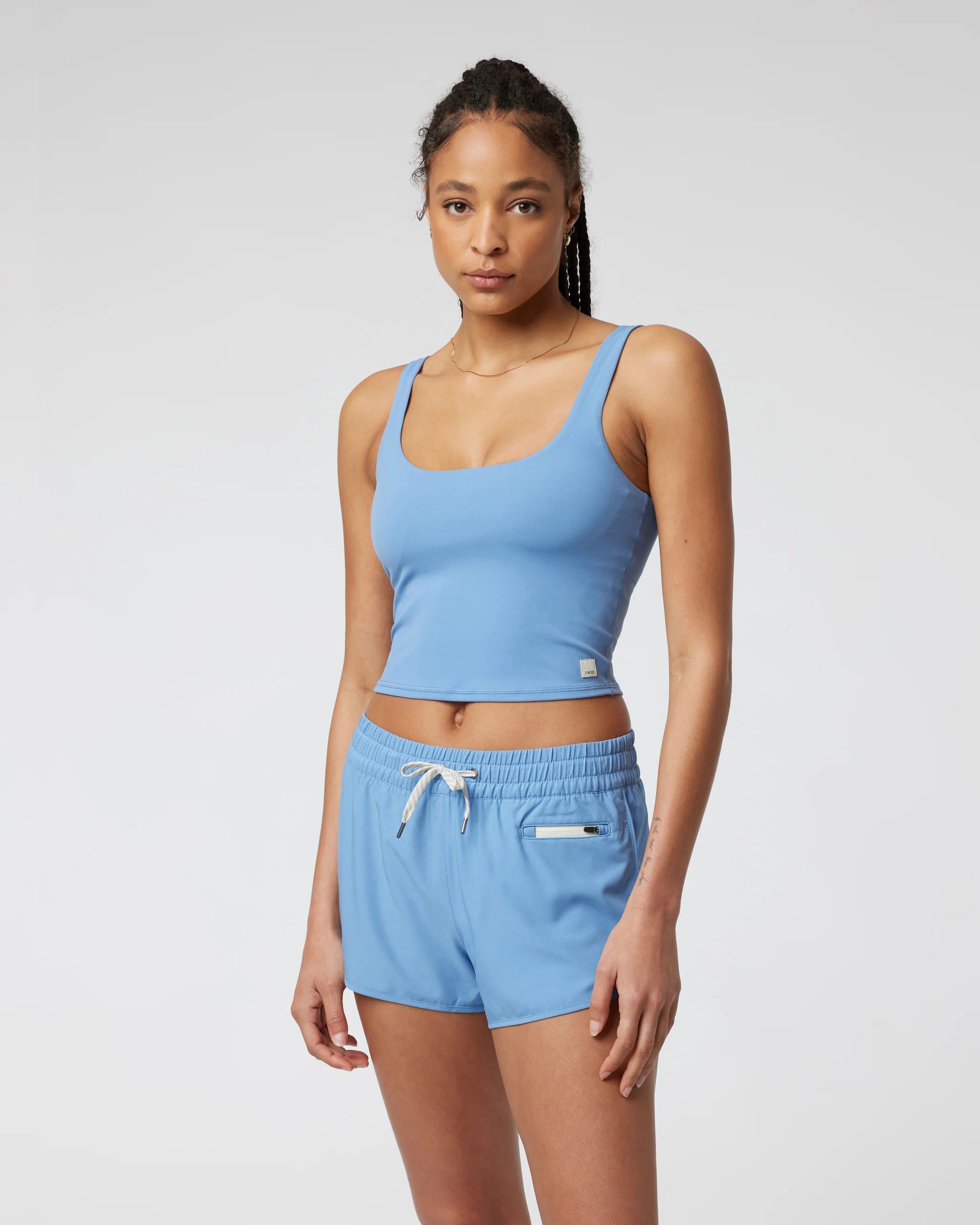 Daily Crop | Isle Blue Scoop-Neck Tank Top | Vuori | Vuori Clothing (US & Canada)