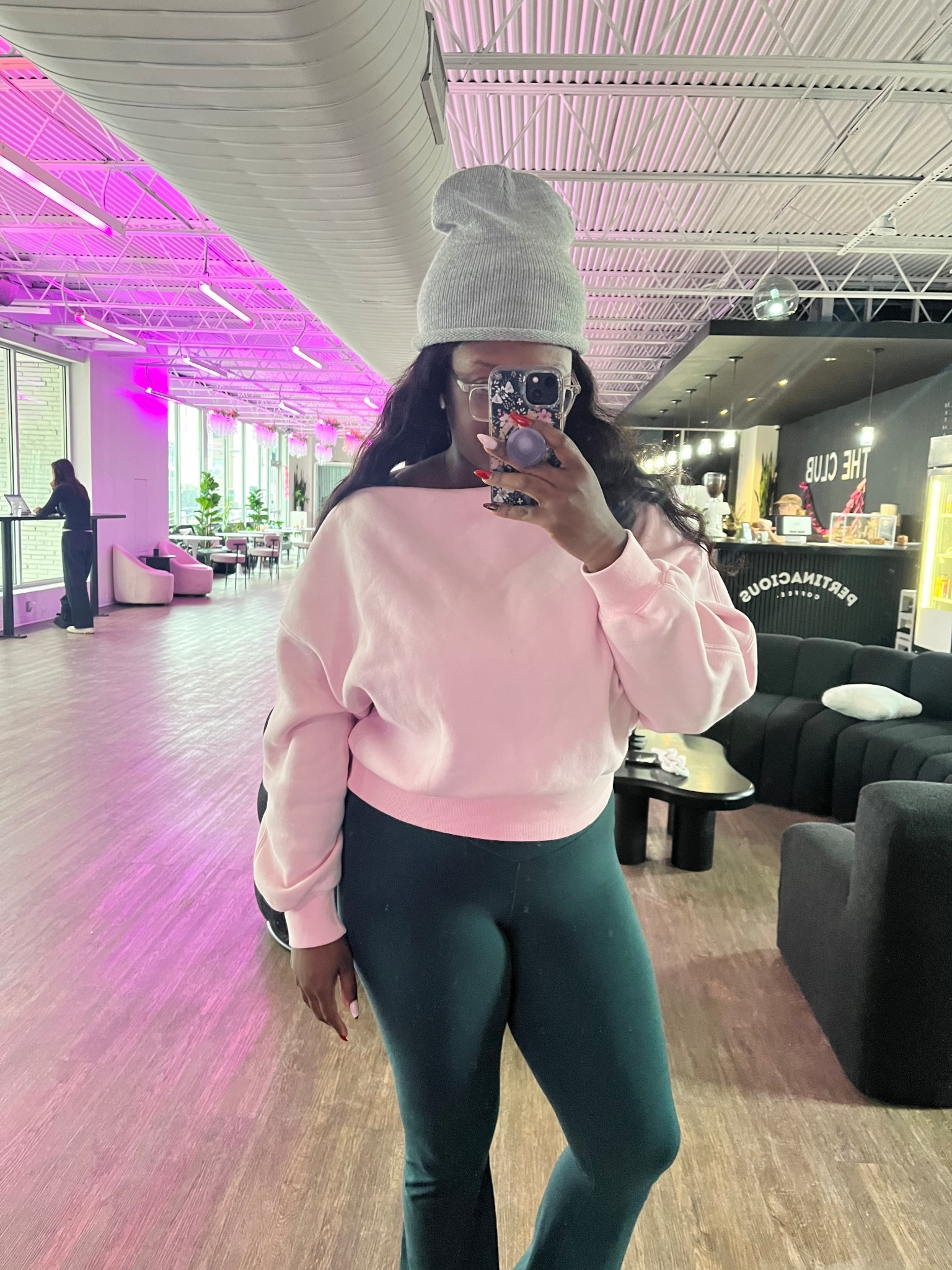 I love the AF Sunday Slash Top. She’s so cozy!