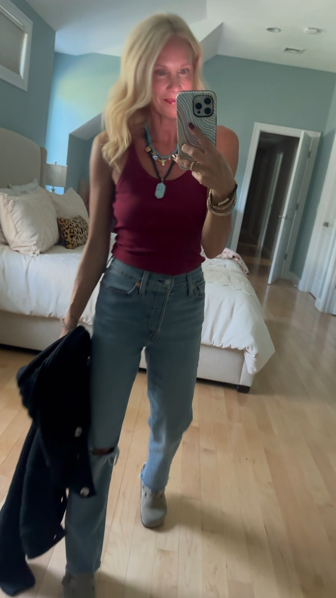 Amazon finds
Burgundy tank 
Everyday basics
Levi’s 

#LTKFindsUnder50 #LTKOver40 #LTKShoeCrush